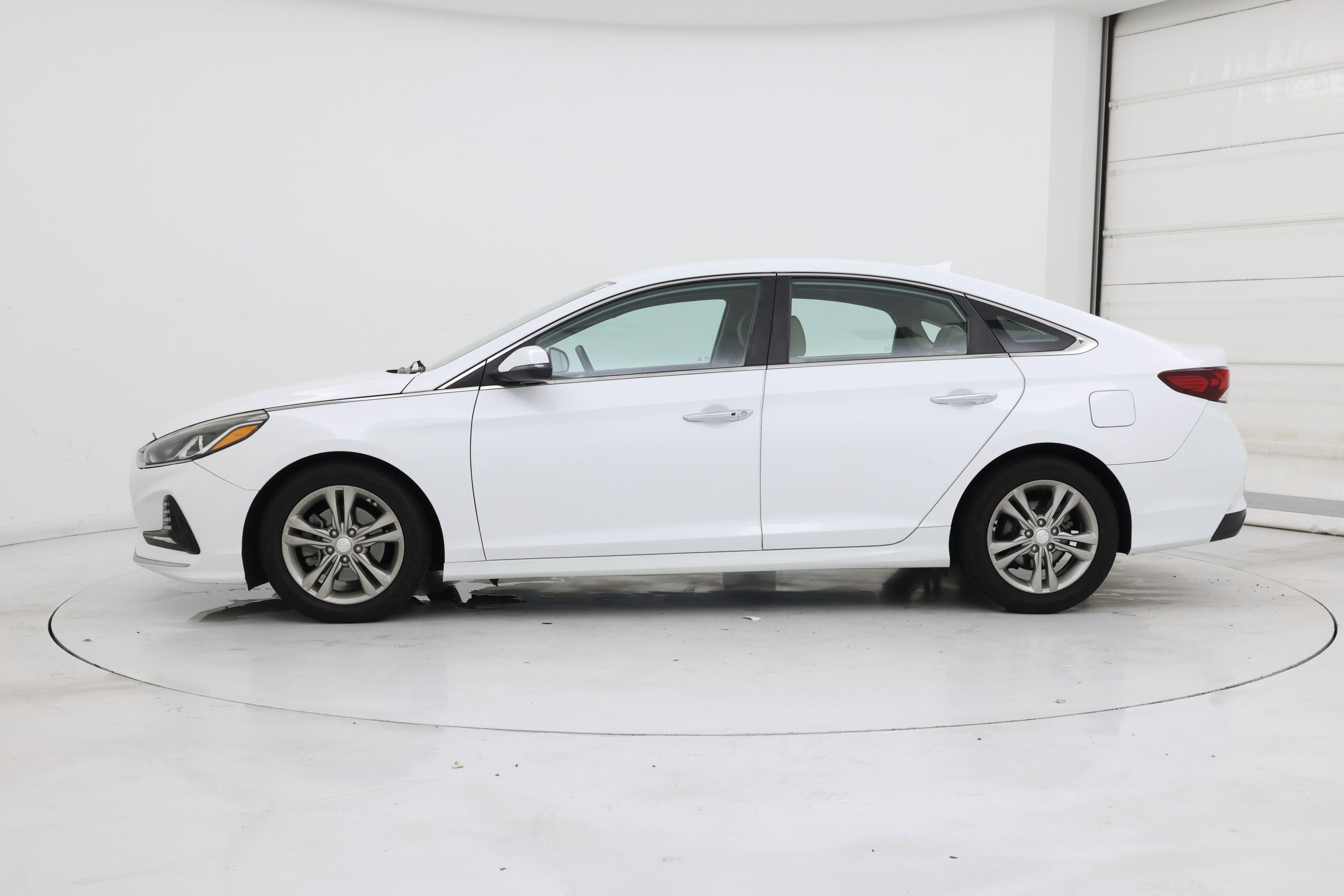 Thumbnail: 2018 Hyundai Sonata - 3
