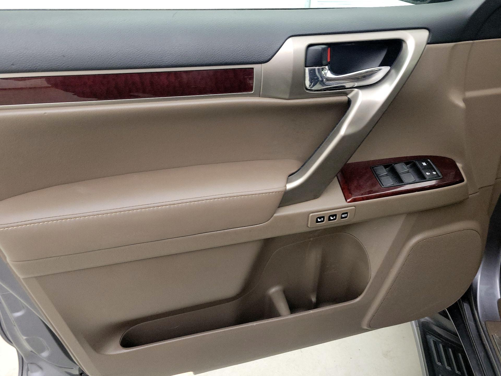 Thumbnail: 2017 Lexus GX - 12