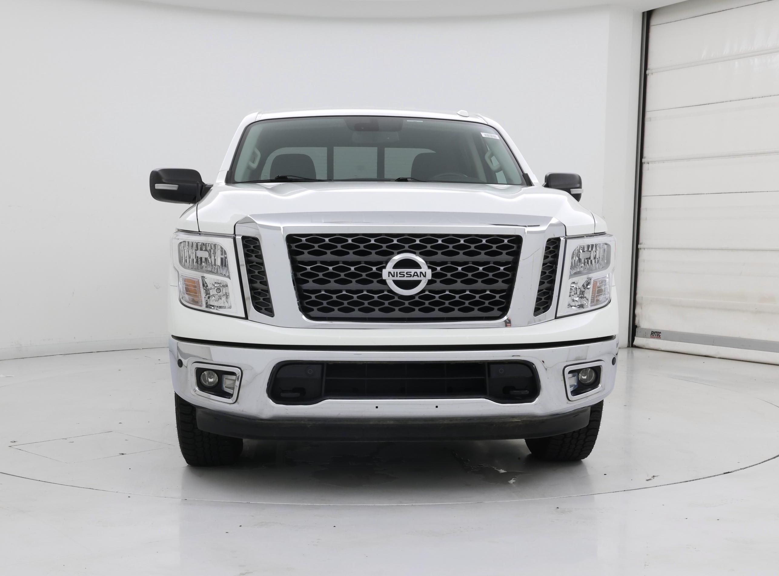 Thumbnail: 2017 Nissan Titan - 5