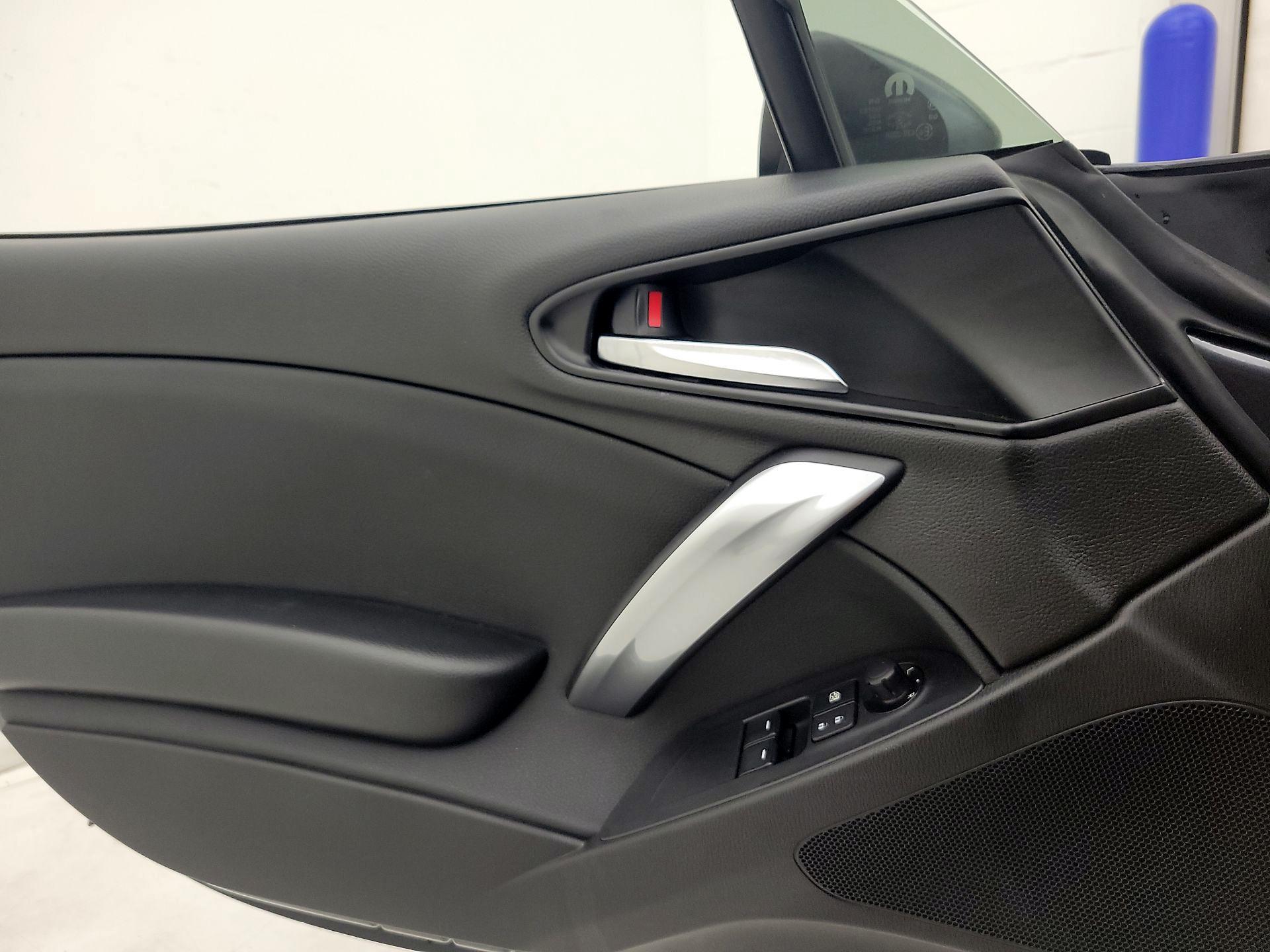 Thumbnail: 2019 Fiat 124 Spider - 12