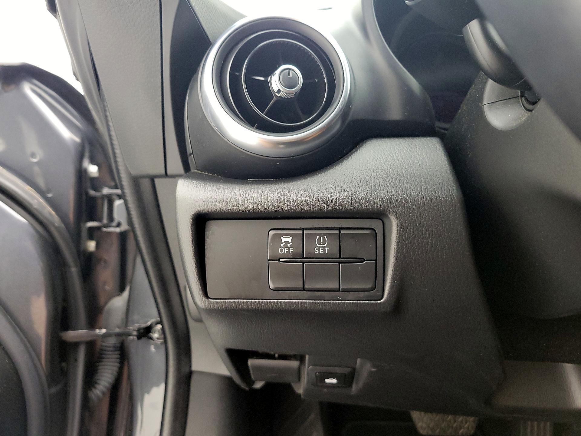 Thumbnail: 2019 Fiat 124 Spider - 13