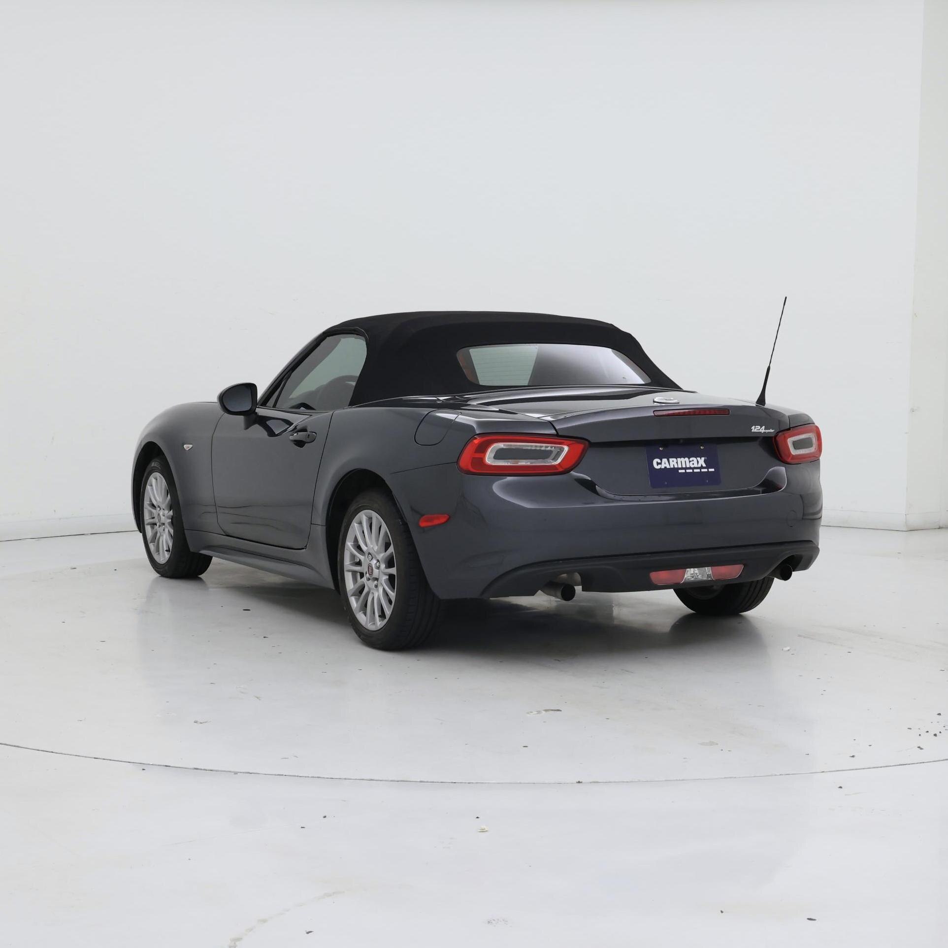 Thumbnail: 2019 Fiat 124 Spider - 2