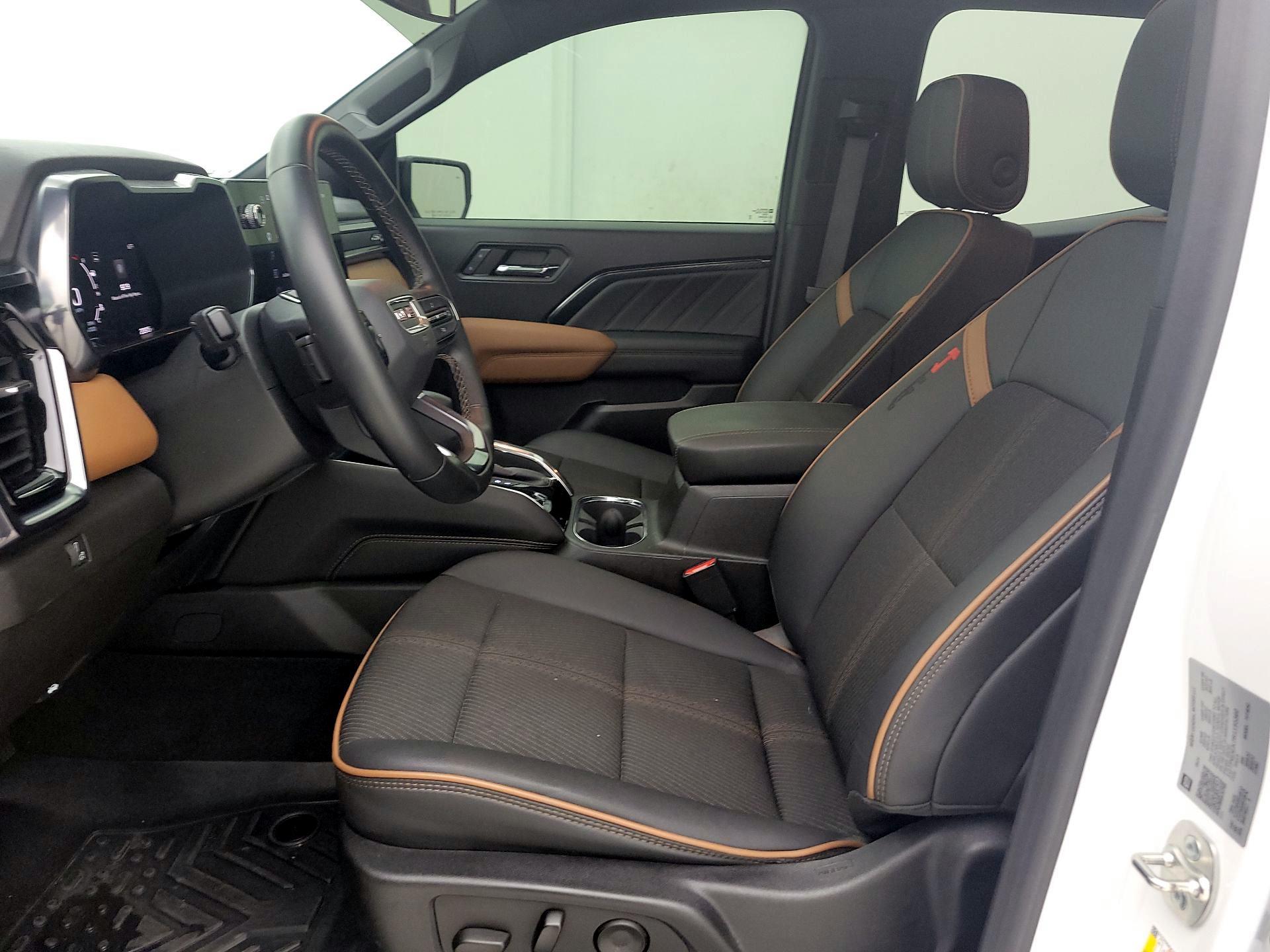 Thumbnail: 2024 GMC Canyon - 11