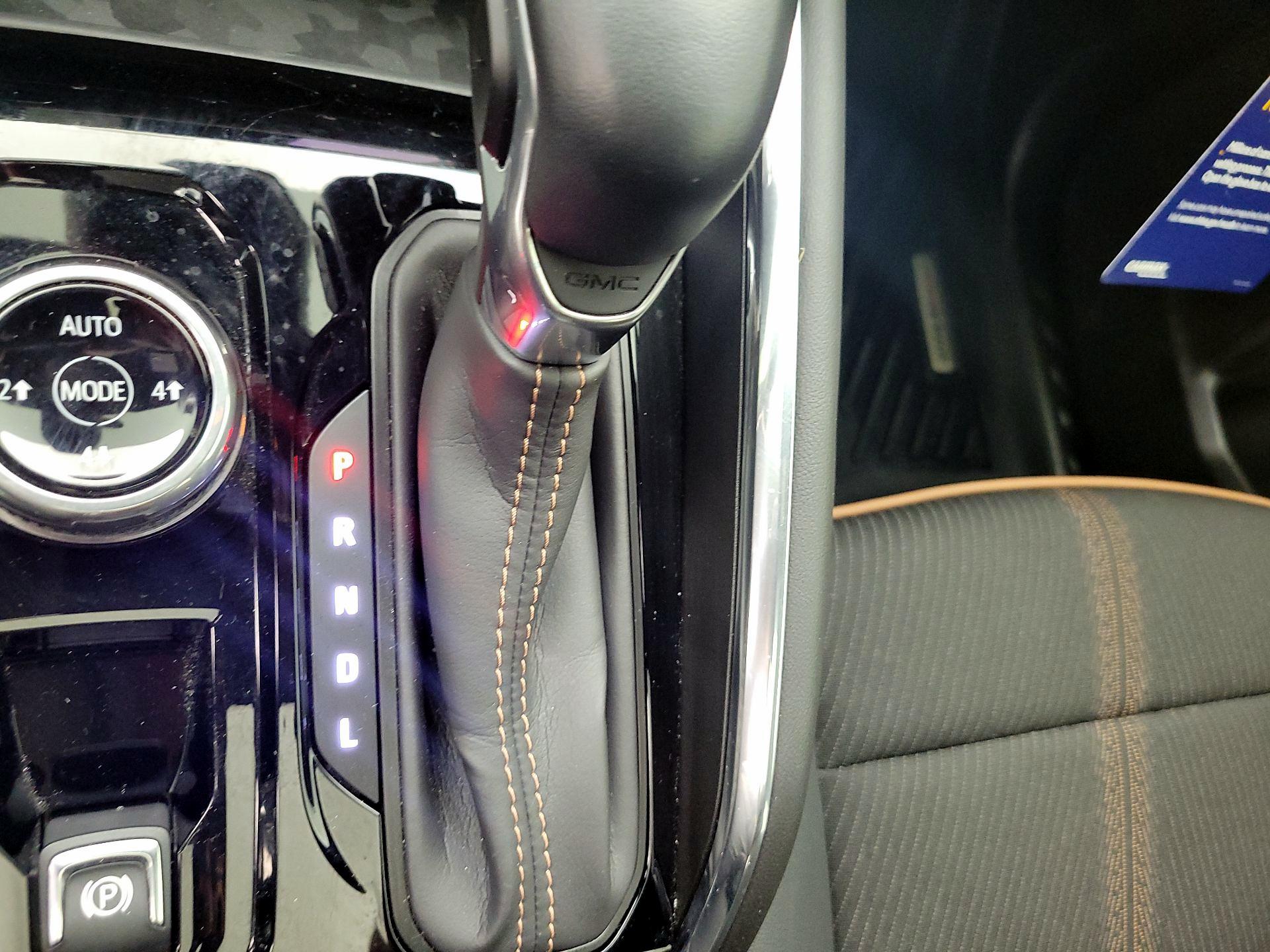 Thumbnail: 2024 GMC Canyon - 18