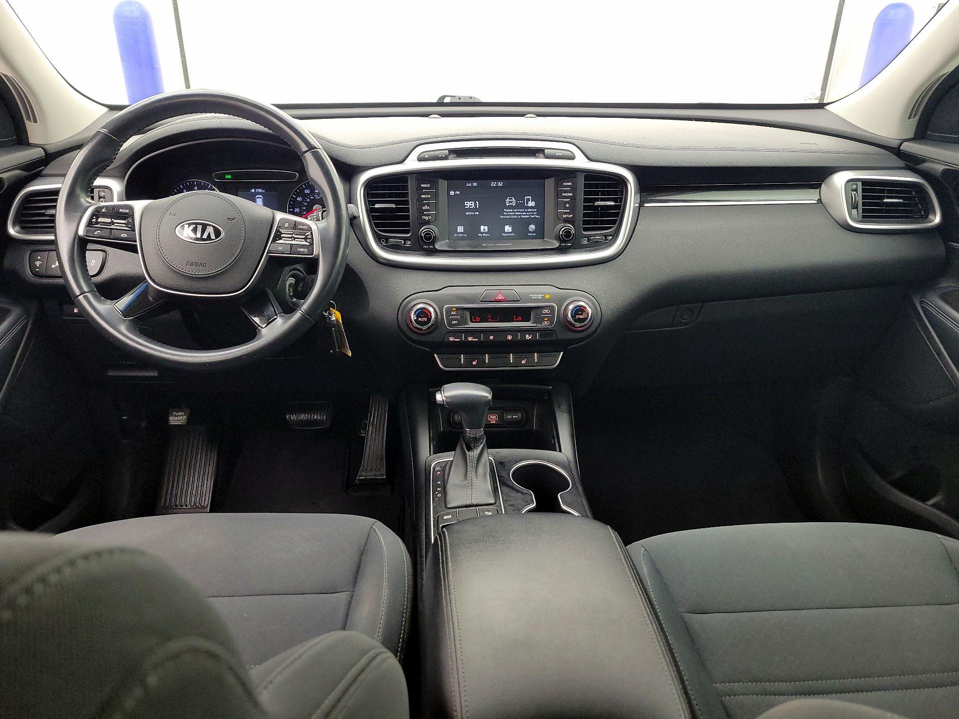 Thumbnail: 2019 Kia Sorento - 9