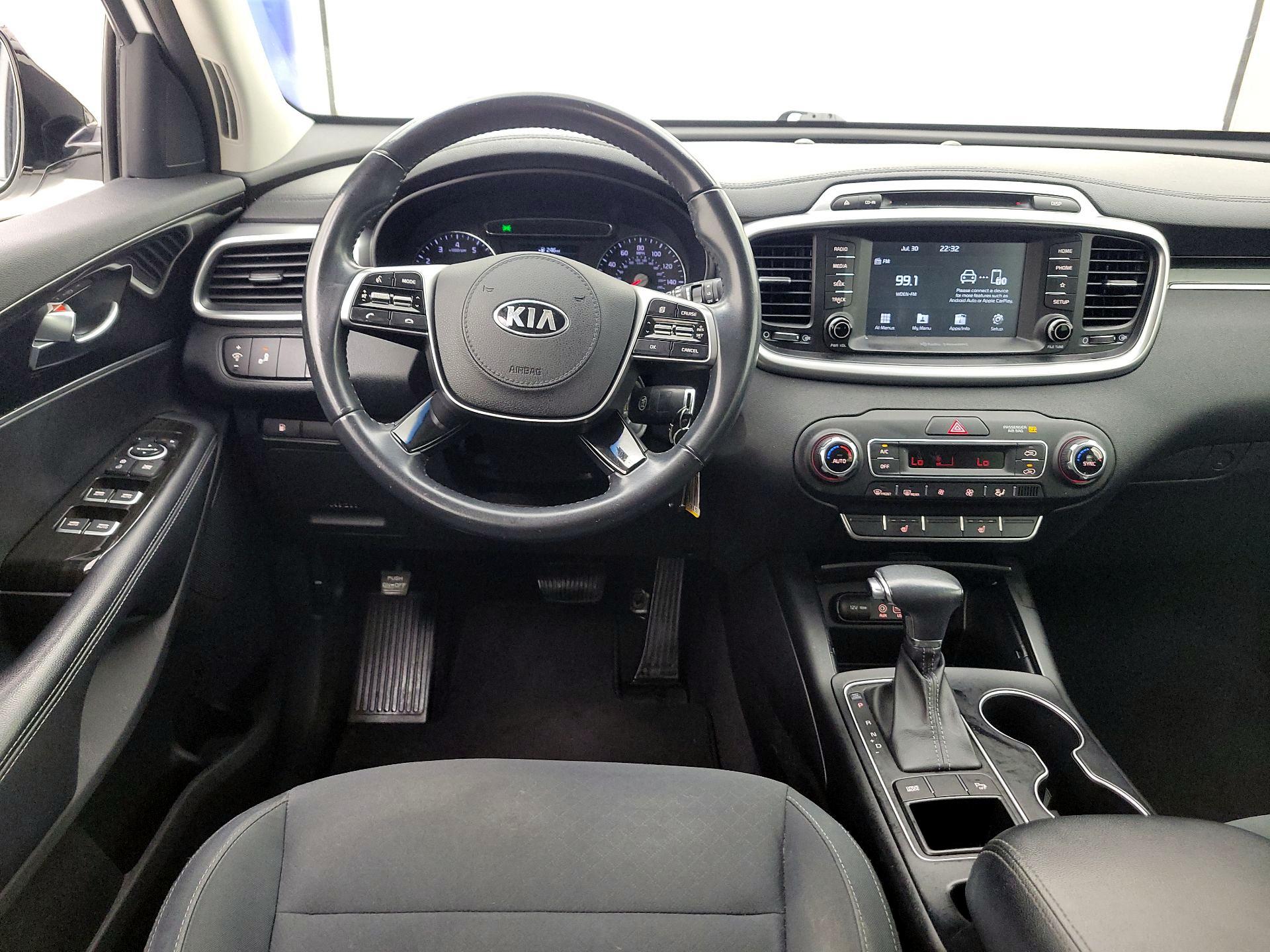 Thumbnail: 2019 Kia Sorento - 10