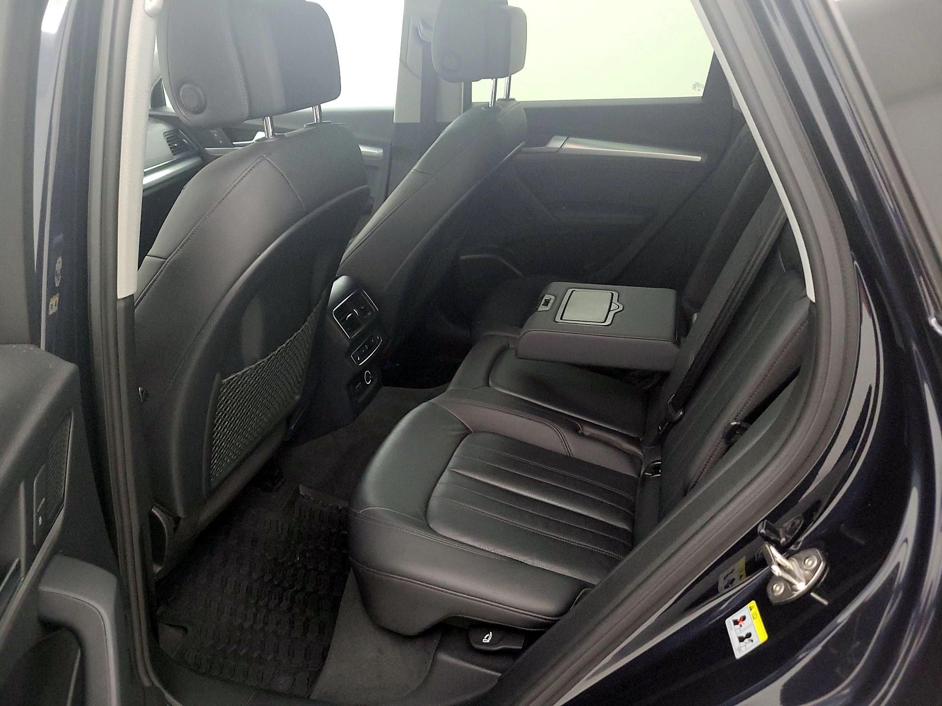 Thumbnail: 2019 Audi Q5 - 19