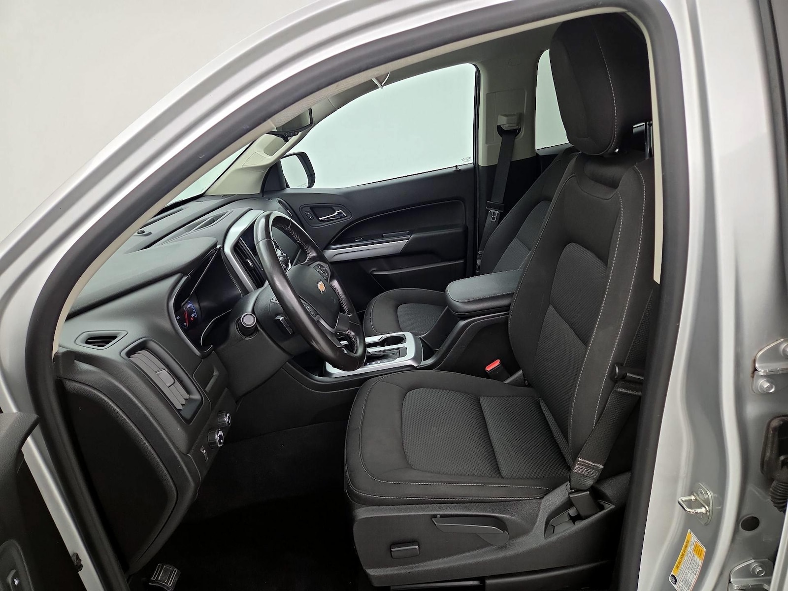 2019 Chevrolet Colorado LT - Photo 12