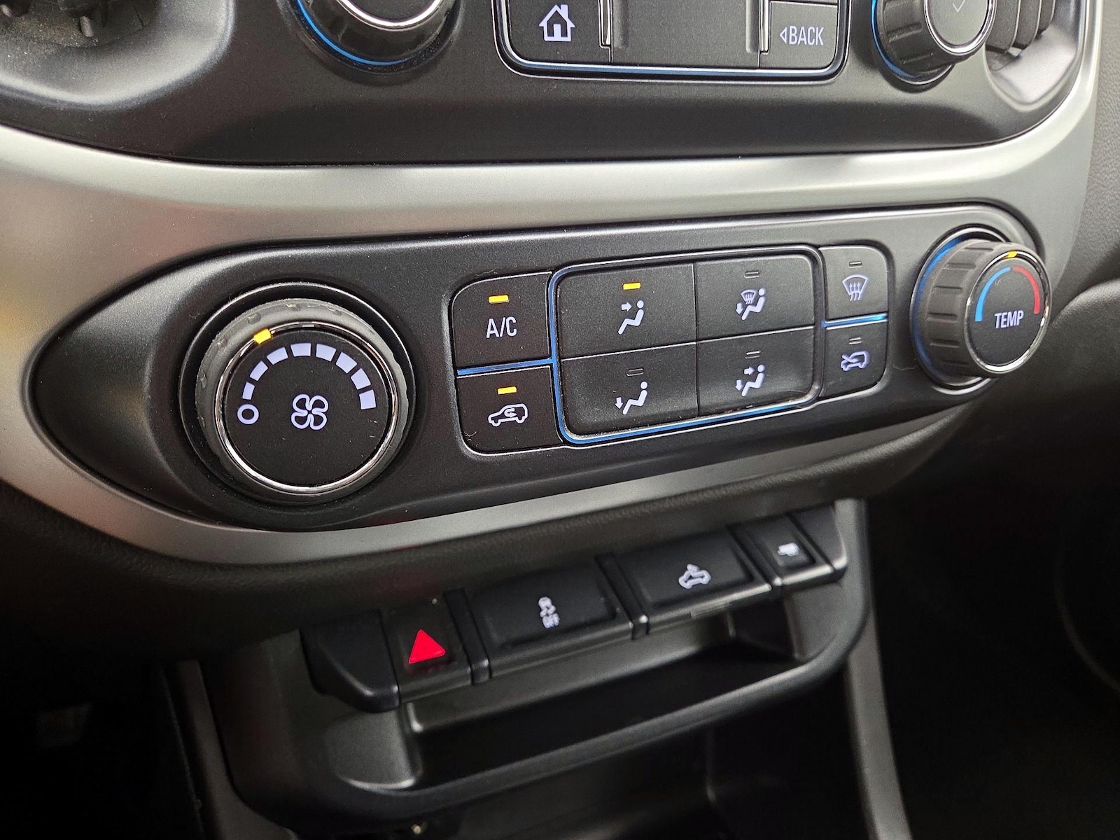 2019 Chevrolet Colorado LT - Photo 17