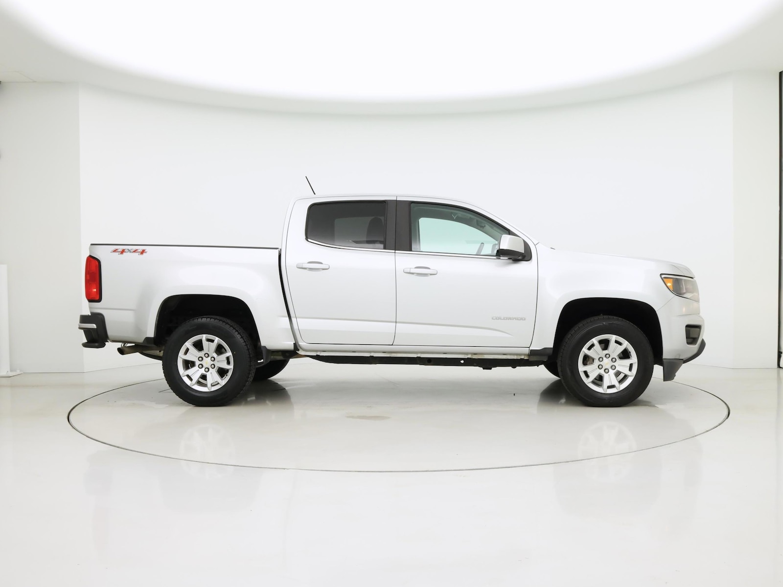 2019 Chevrolet Colorado LT - Photo 8