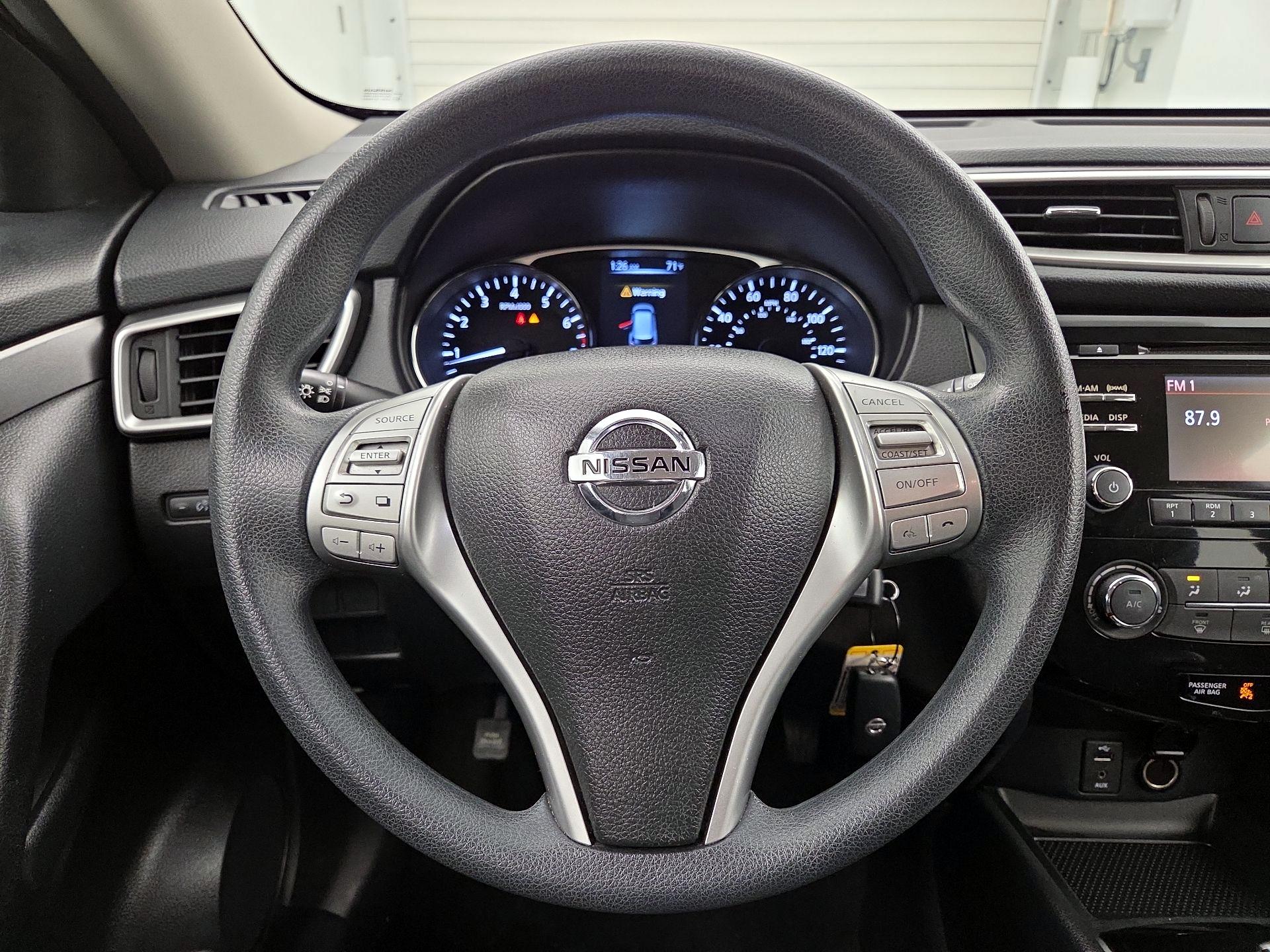 Thumbnail: 2016 Nissan Rogue - 10