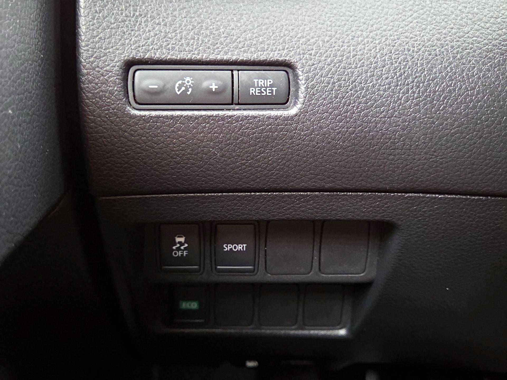 Thumbnail: 2016 Nissan Rogue - 13