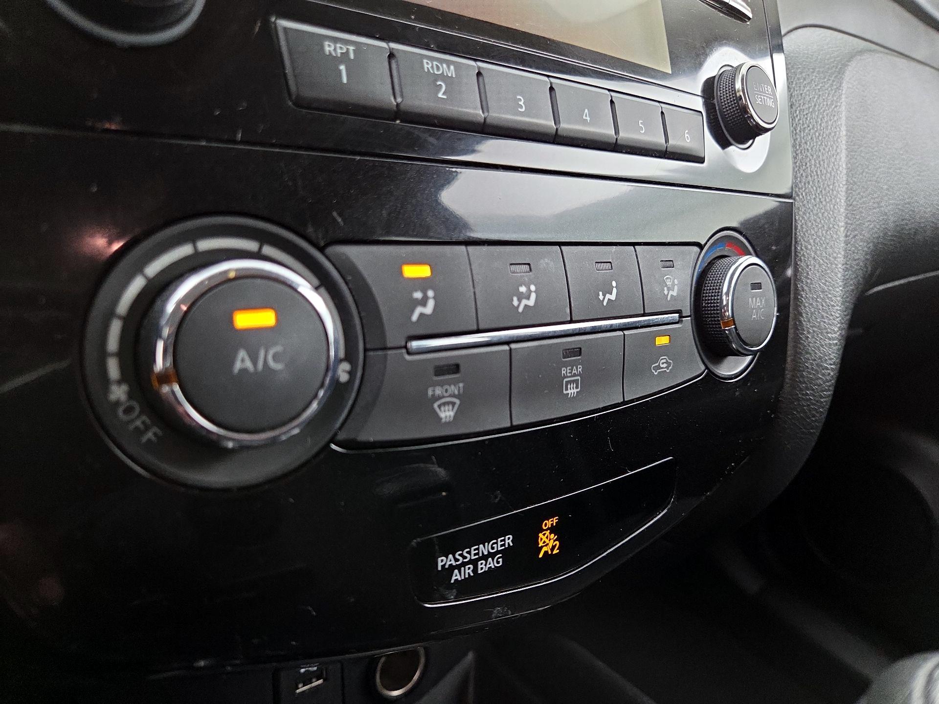 Thumbnail: 2016 Nissan Rogue - 16