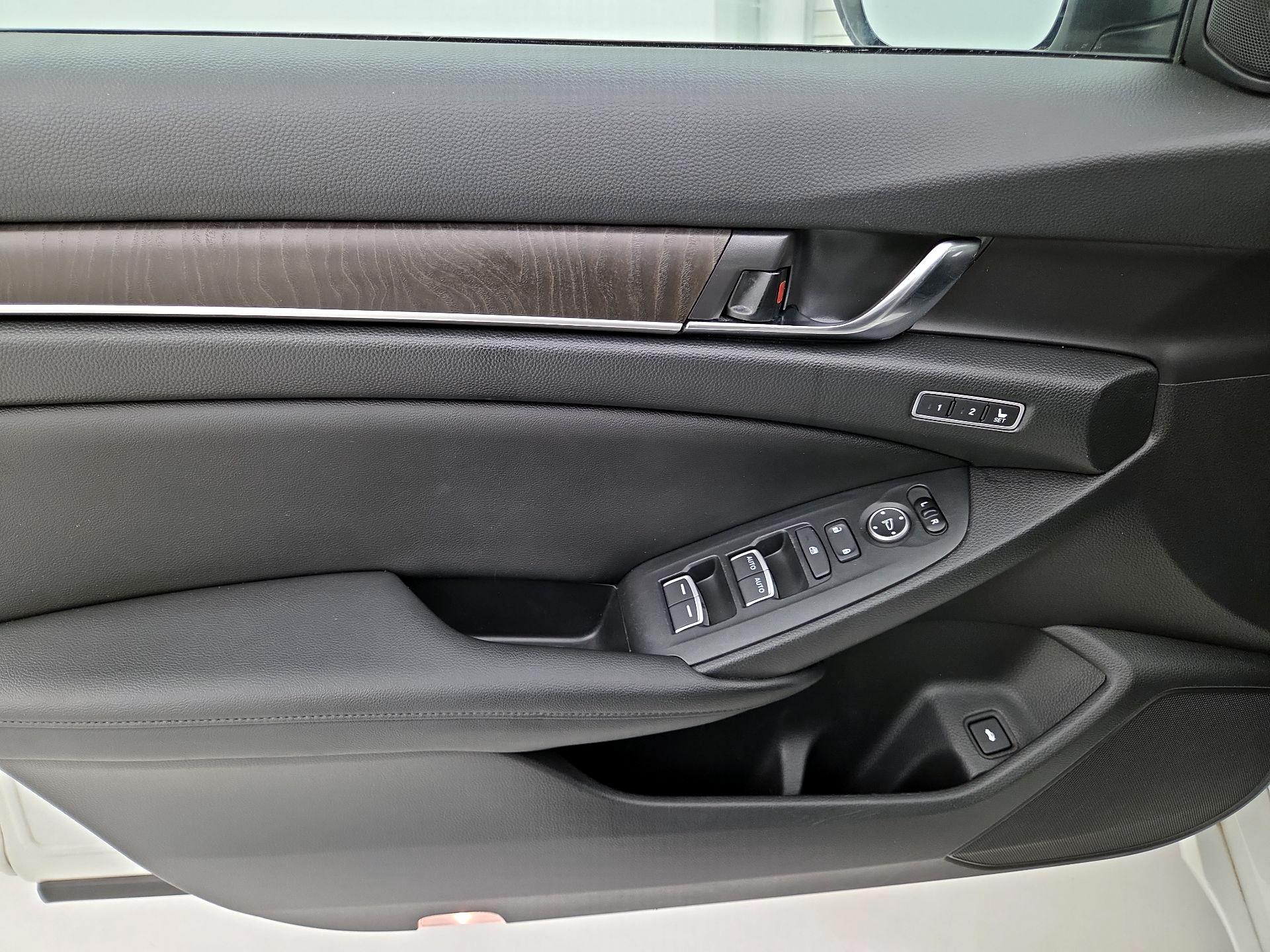 Thumbnail: 2019 Honda Accord - 12