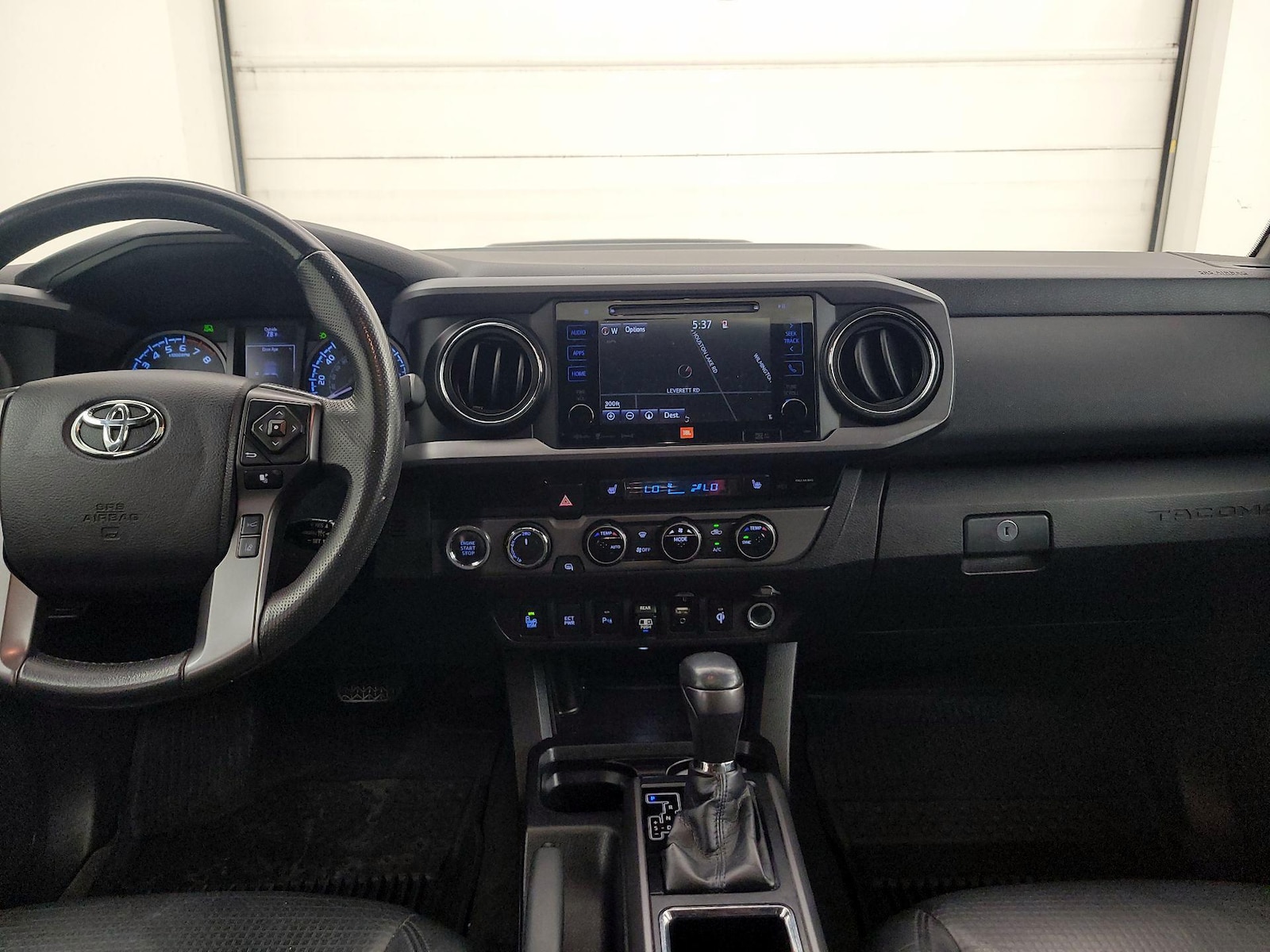 Photo 10