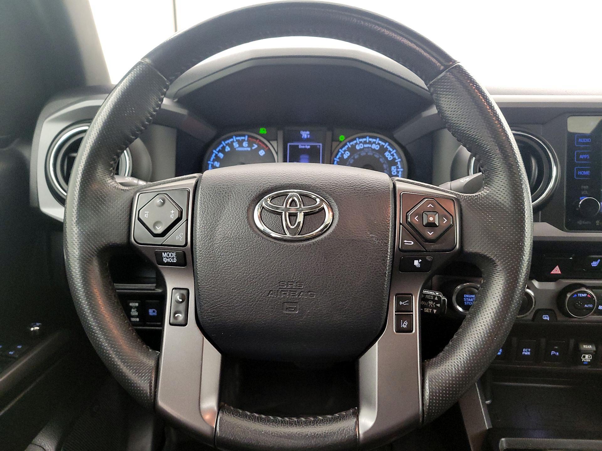 Thumbnail: 2018 Toyota Tacoma - 10