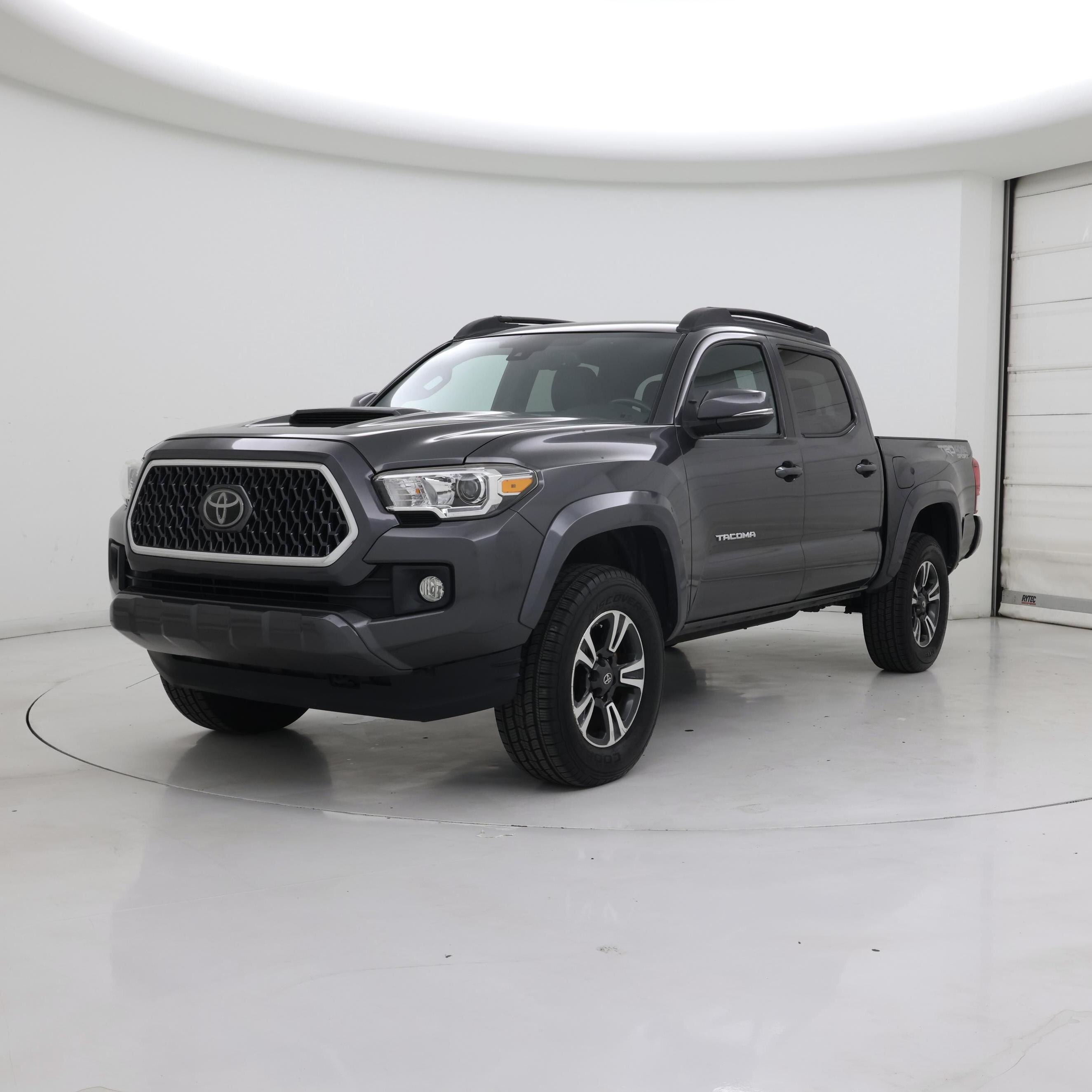 Thumbnail: 2018 Toyota Tacoma - 4