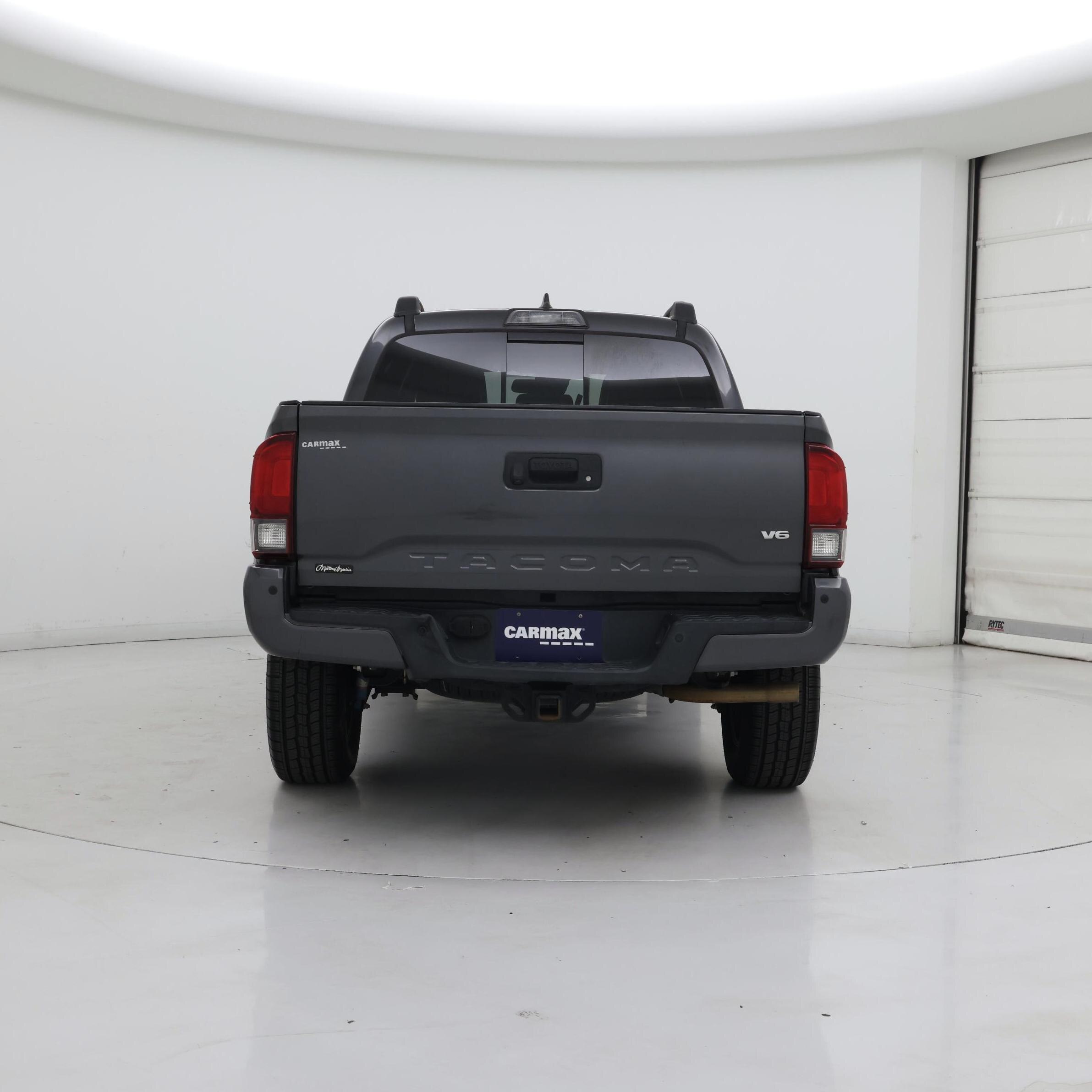 Thumbnail: 2018 Toyota Tacoma - 6