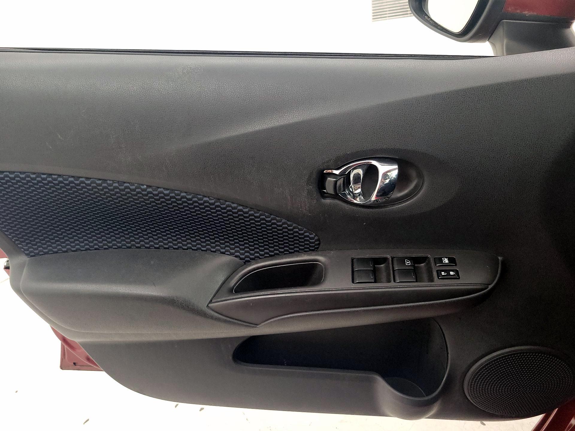 Thumbnail: 2017 Nissan Versa Note - 12