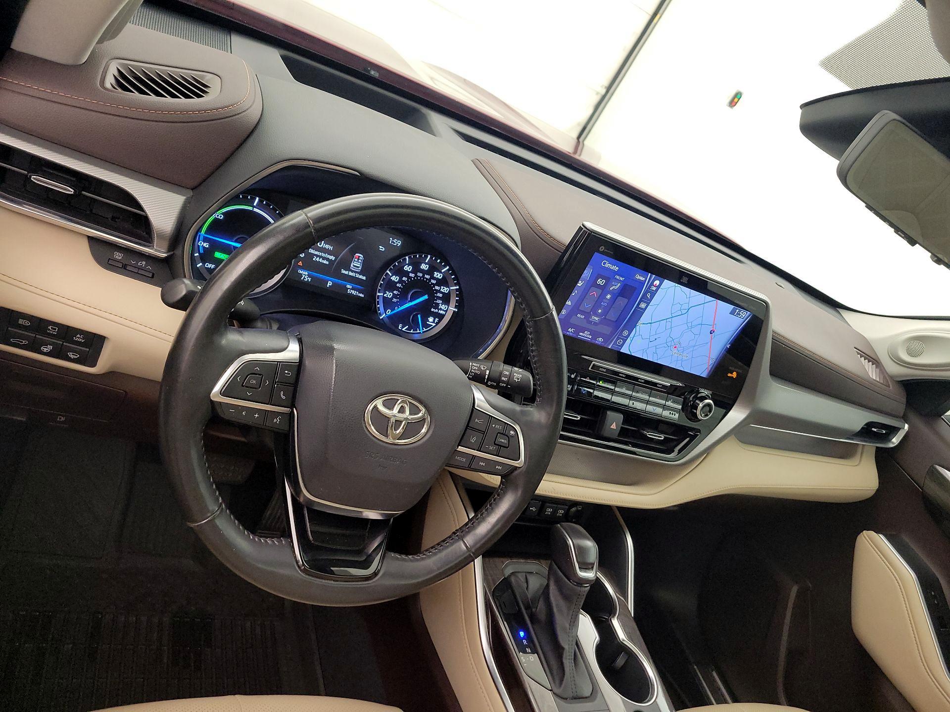 Thumbnail: 2021 Toyota Highlander - 9