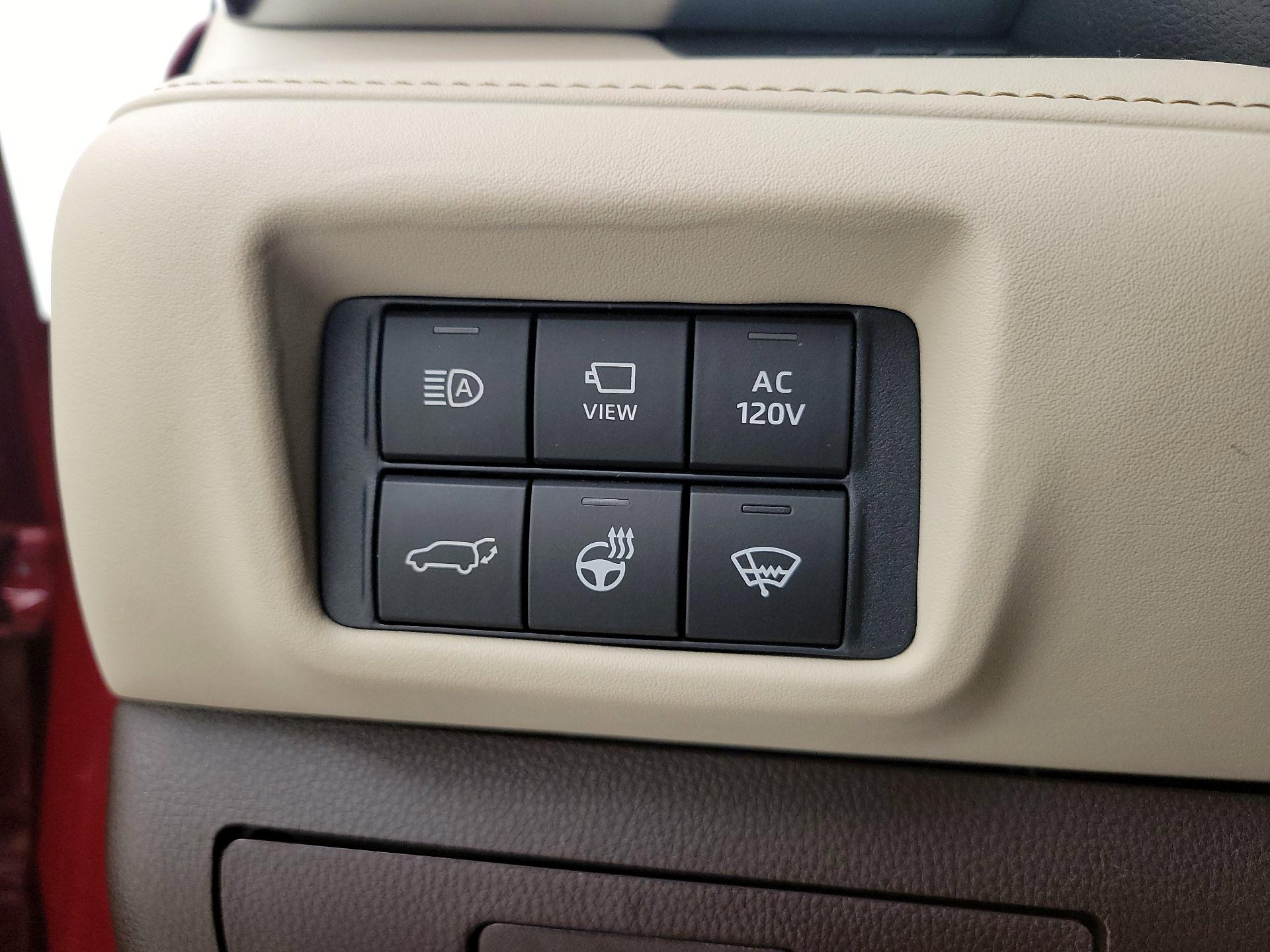 Thumbnail: 2021 Toyota Highlander - 13