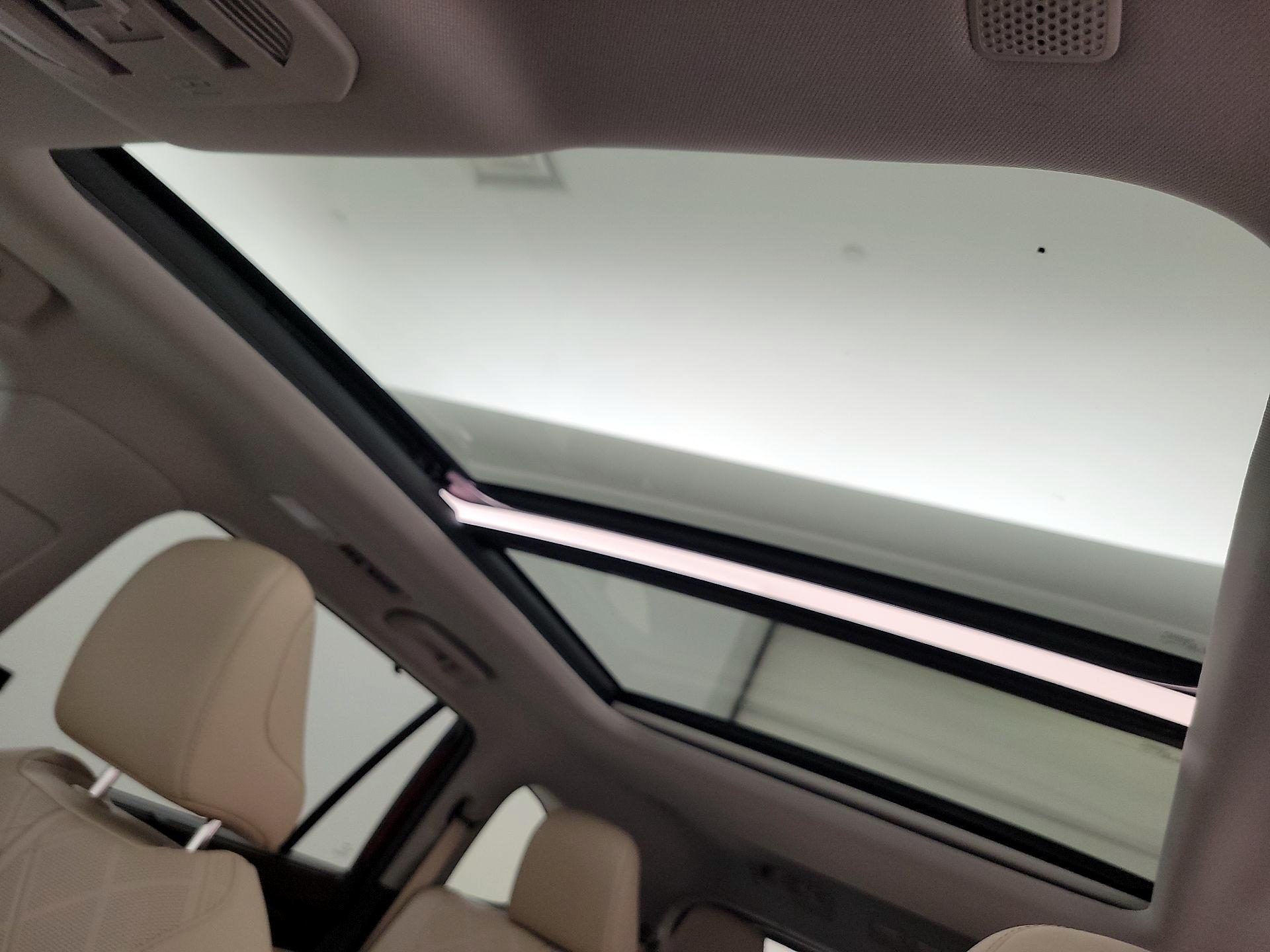 Thumbnail: 2021 Toyota Highlander - 20