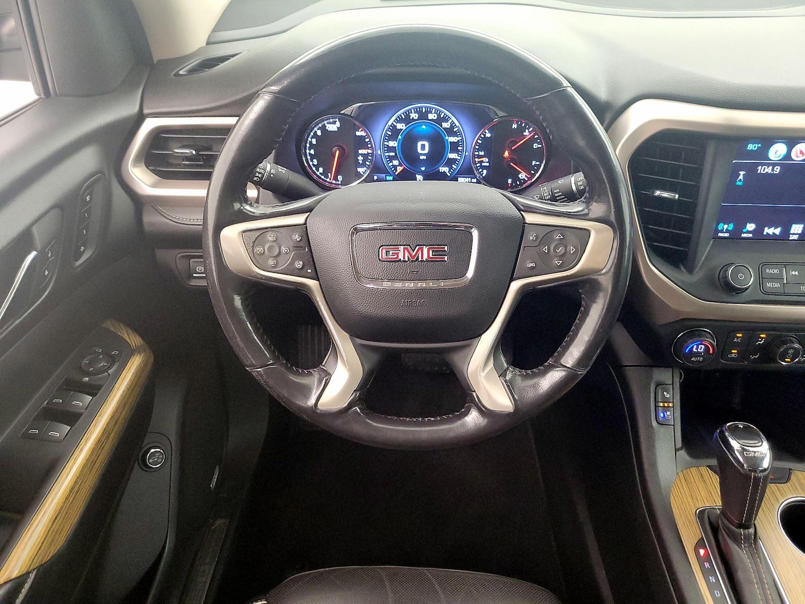 2018 GMC Acadia Denali - Photo 11