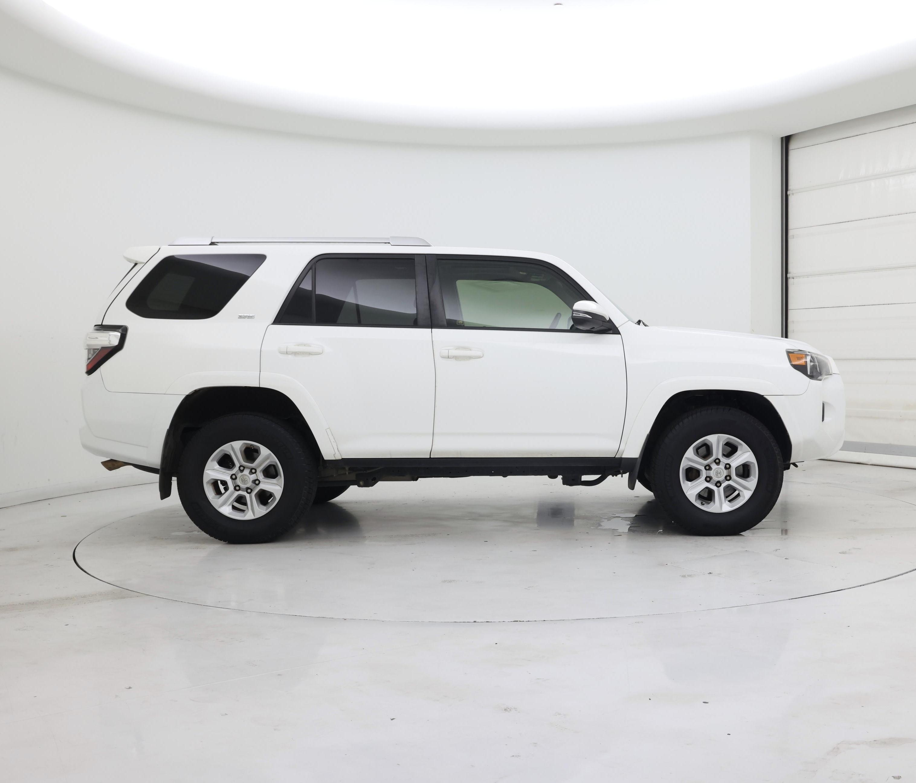 Thumbnail: 2017 Toyota 4Runner - 7