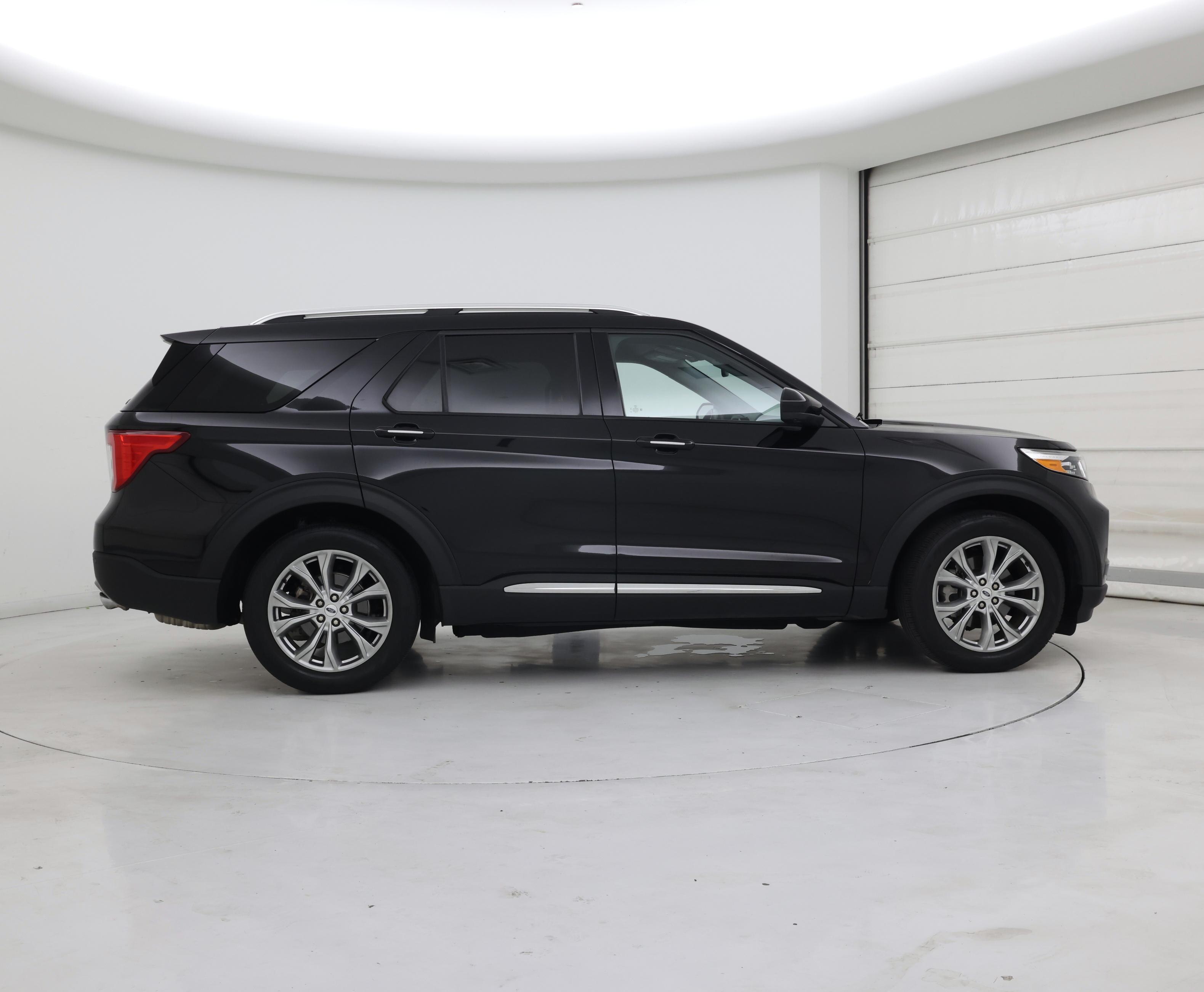 Thumbnail: 2023 Ford Explorer - 7