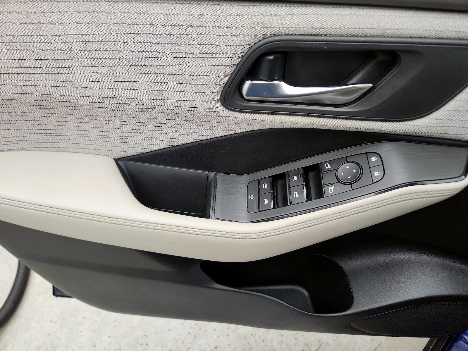 2021 Nissan Rogue SV - Photo 13