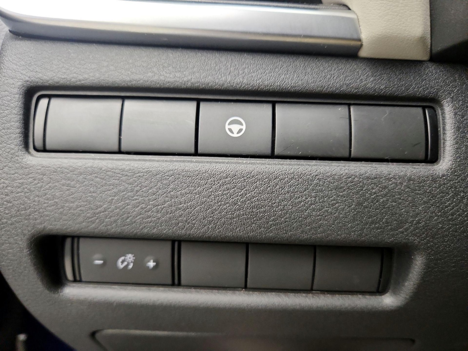 2021 Nissan Rogue SV - Photo 14