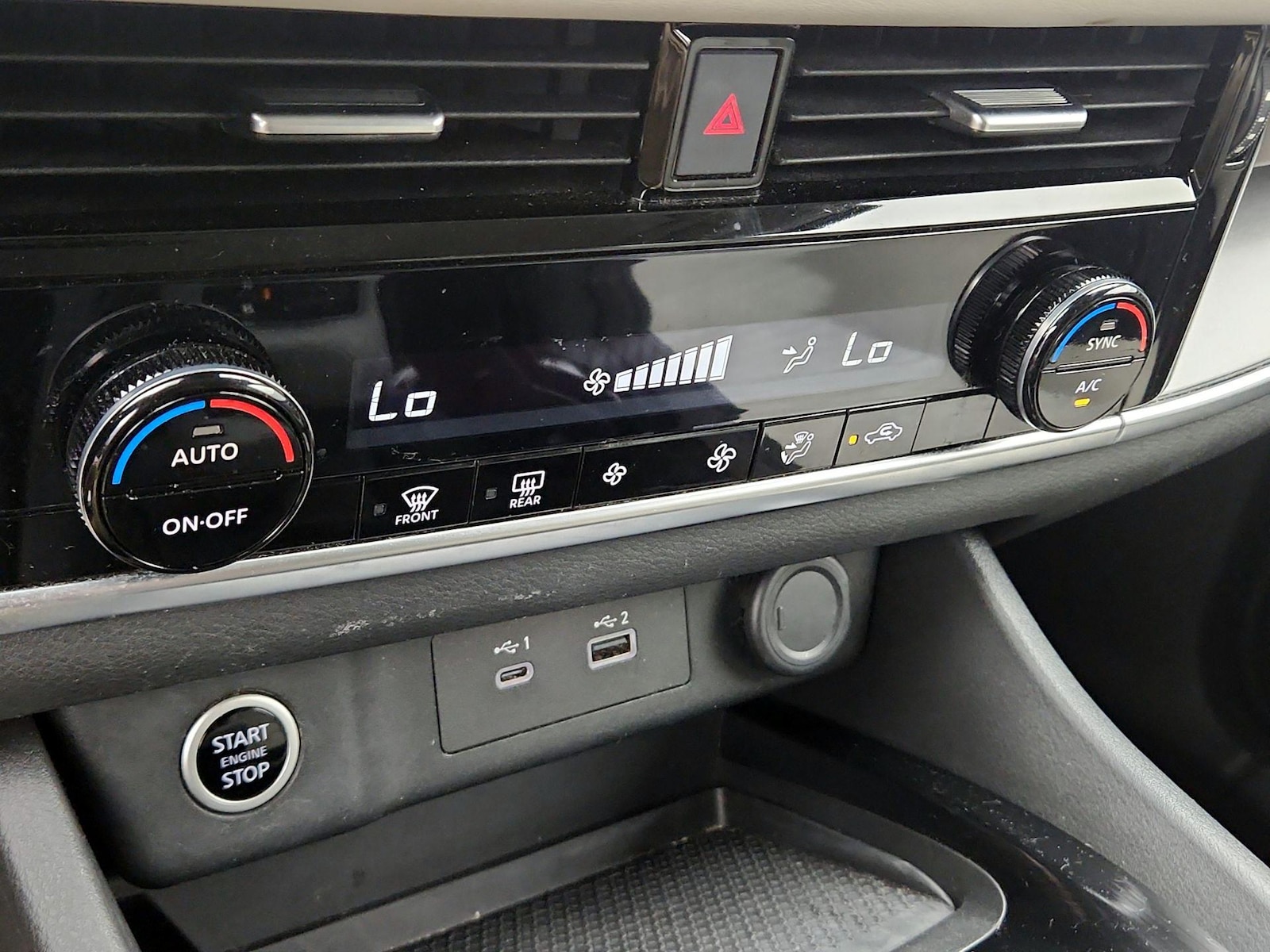 2021 Nissan Rogue SV - Photo 17