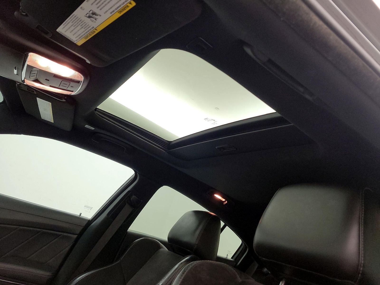 Sunroof(s) & Overhead Airbags