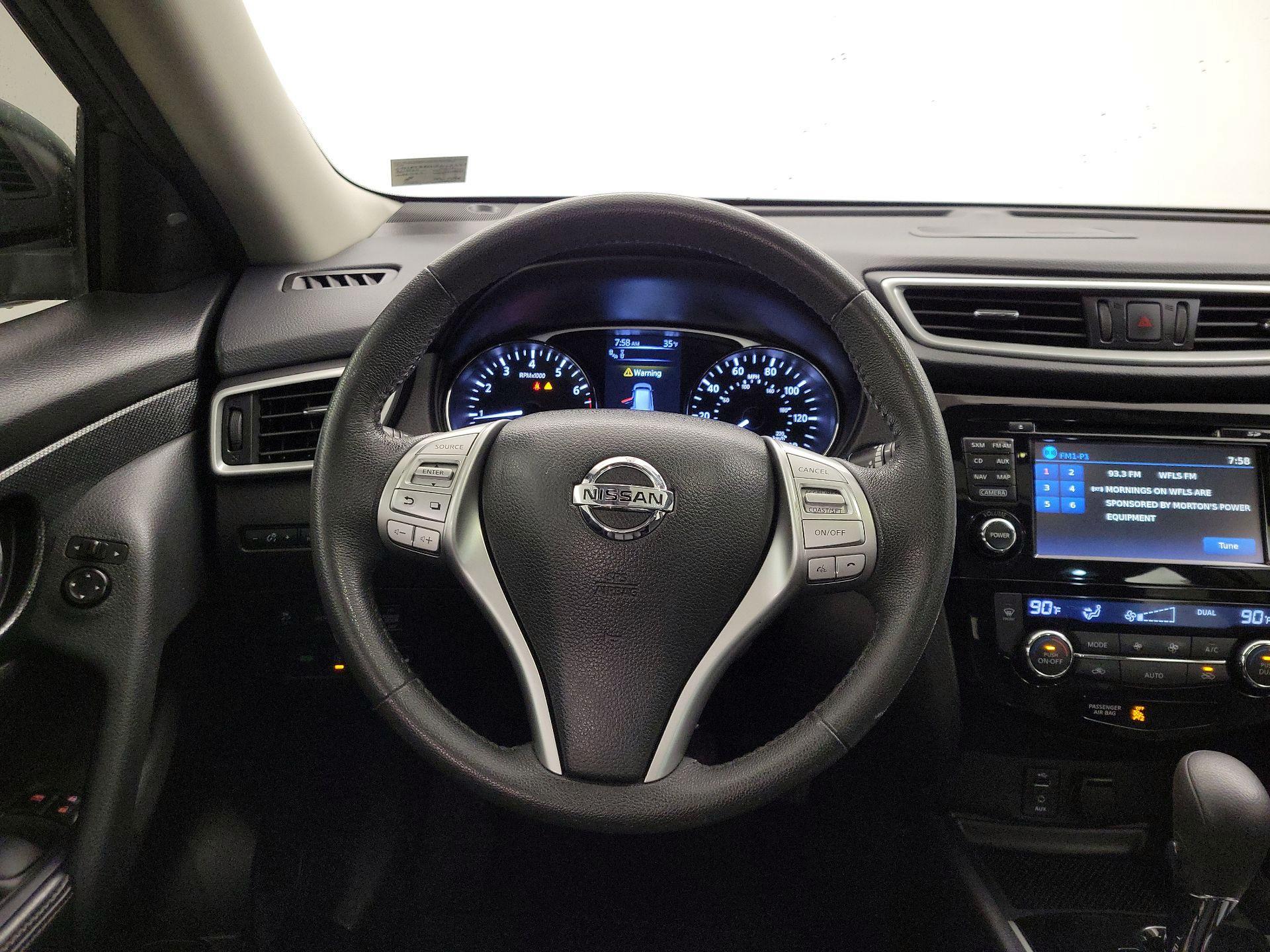 Thumbnail: 2016 Nissan Rogue - 10