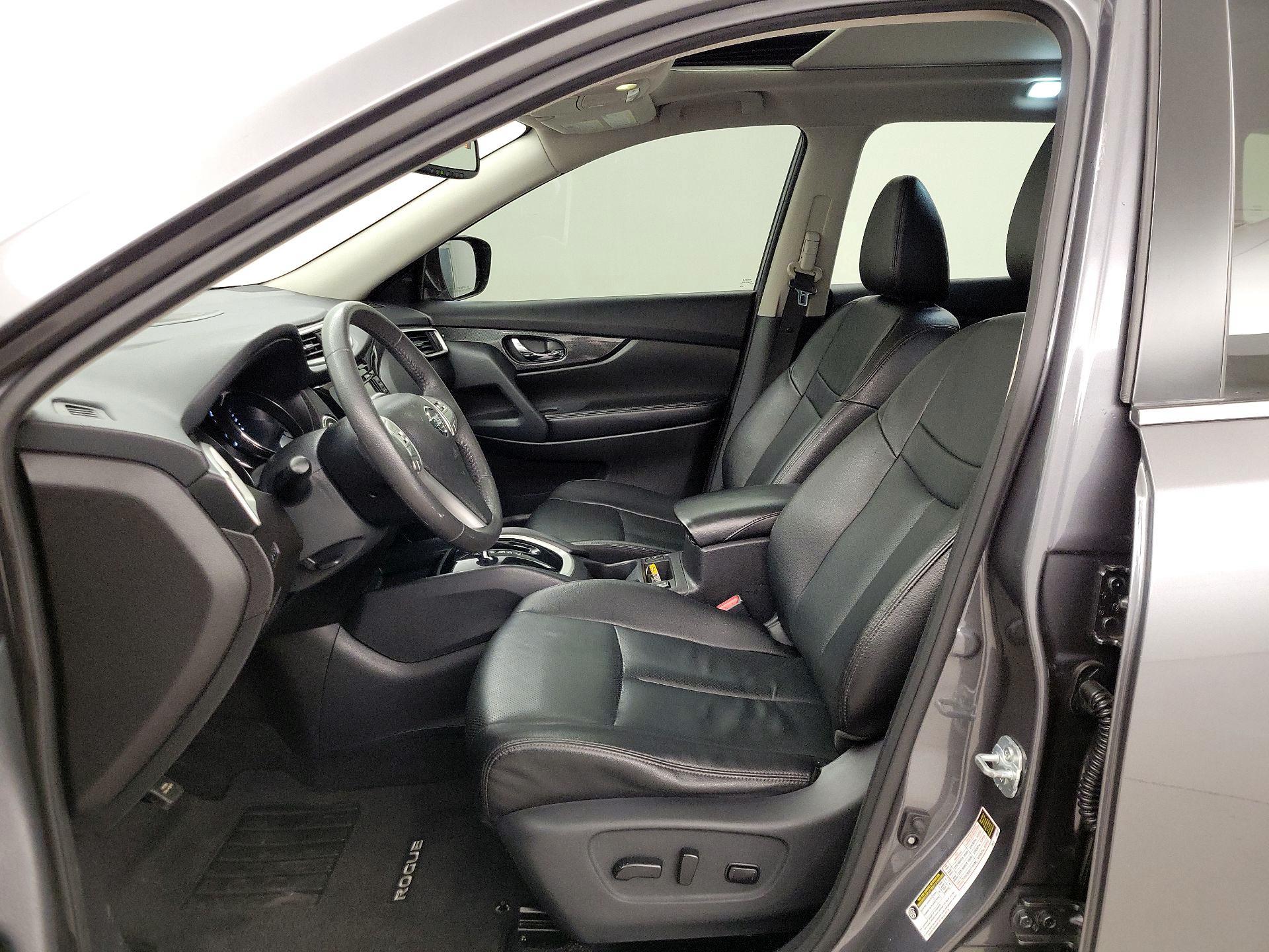 Thumbnail: 2016 Nissan Rogue - 11