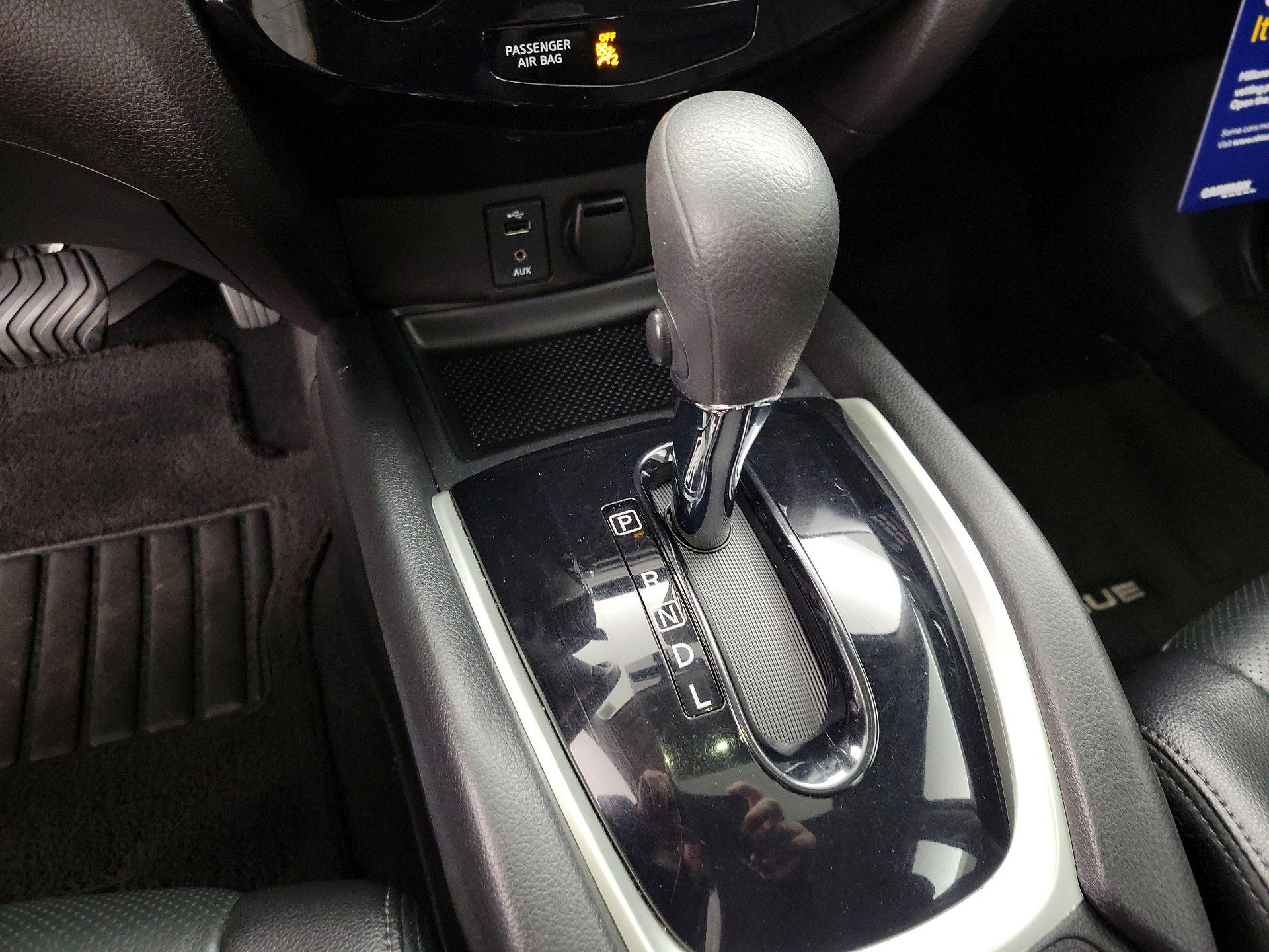 Thumbnail: 2016 Nissan Rogue - 18