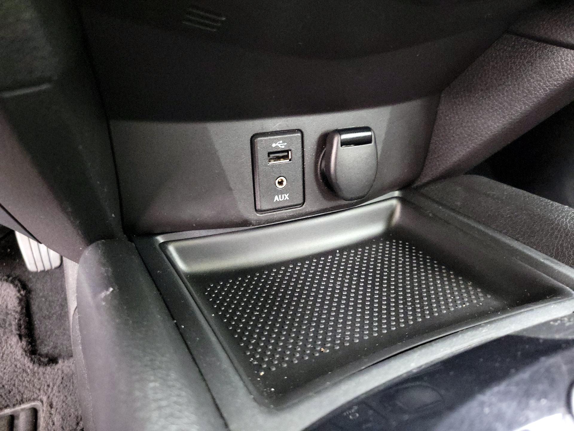 Thumbnail: 2016 Nissan Rogue - 19