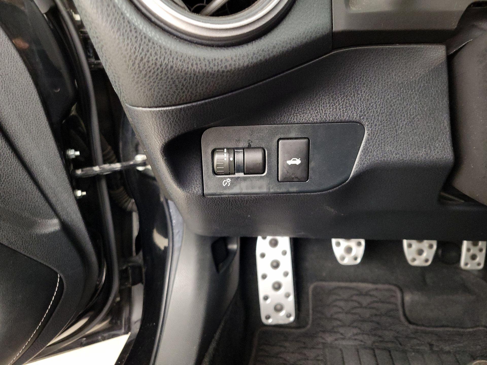 Thumbnail: 2018 Toyota 86 - 13