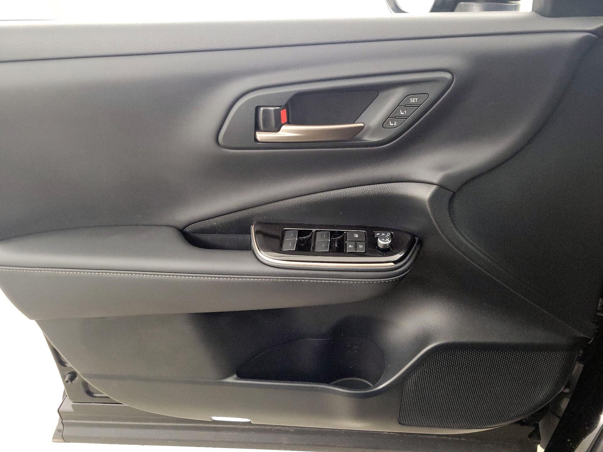 Thumbnail: 2024 Toyota Crown - 12