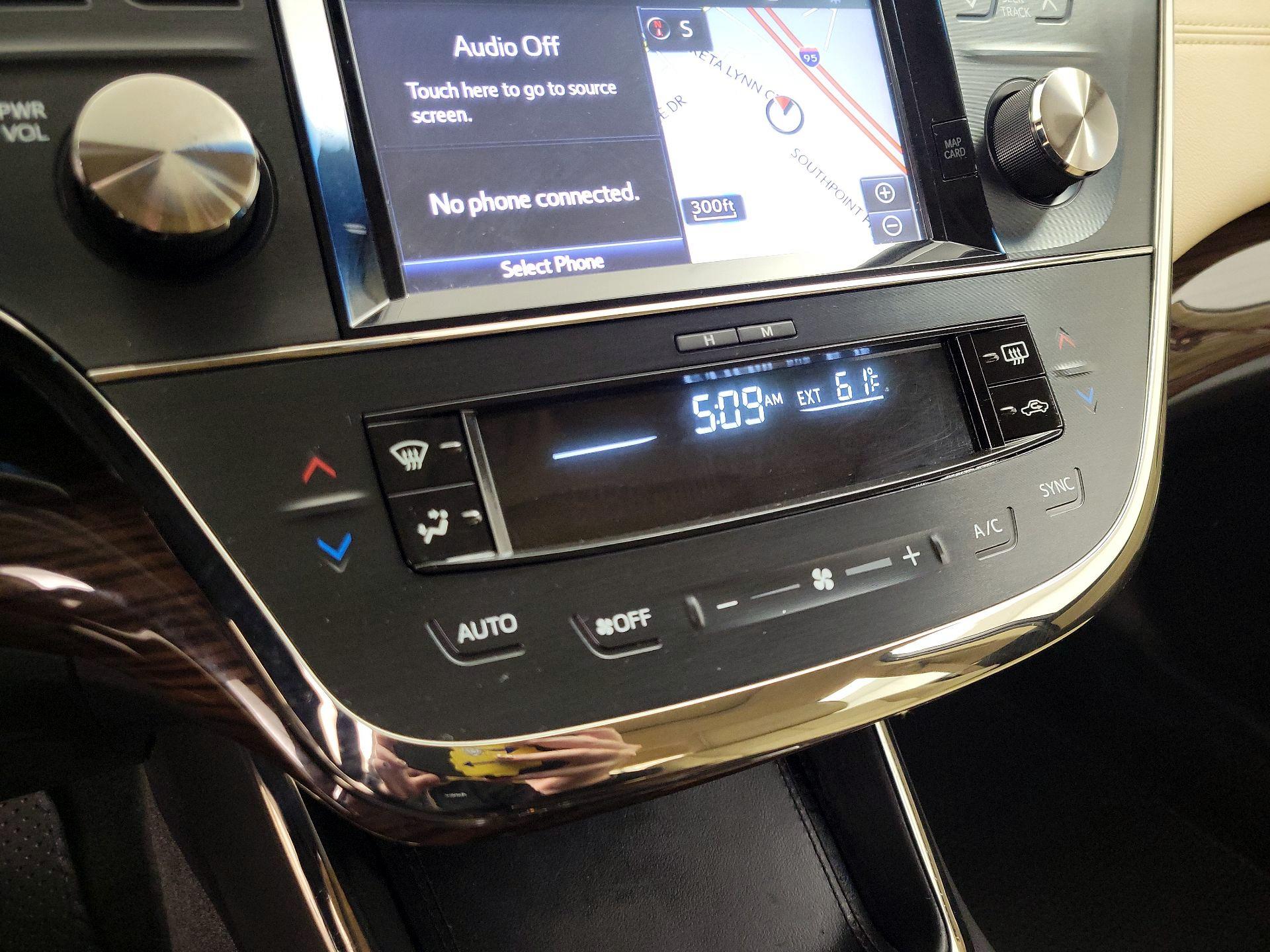 Thumbnail: 2015 Toyota Avalon - 17
