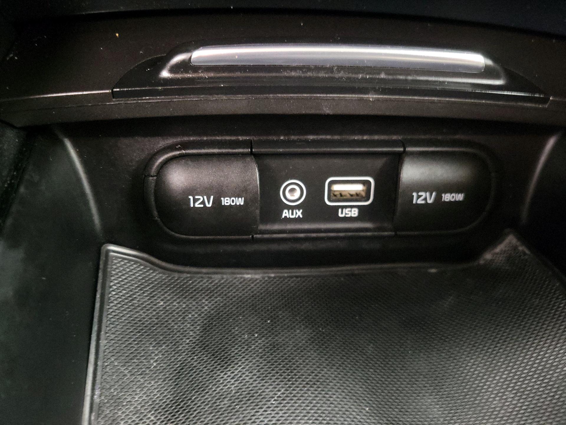 Thumbnail: 2018 Kia Optima - 18