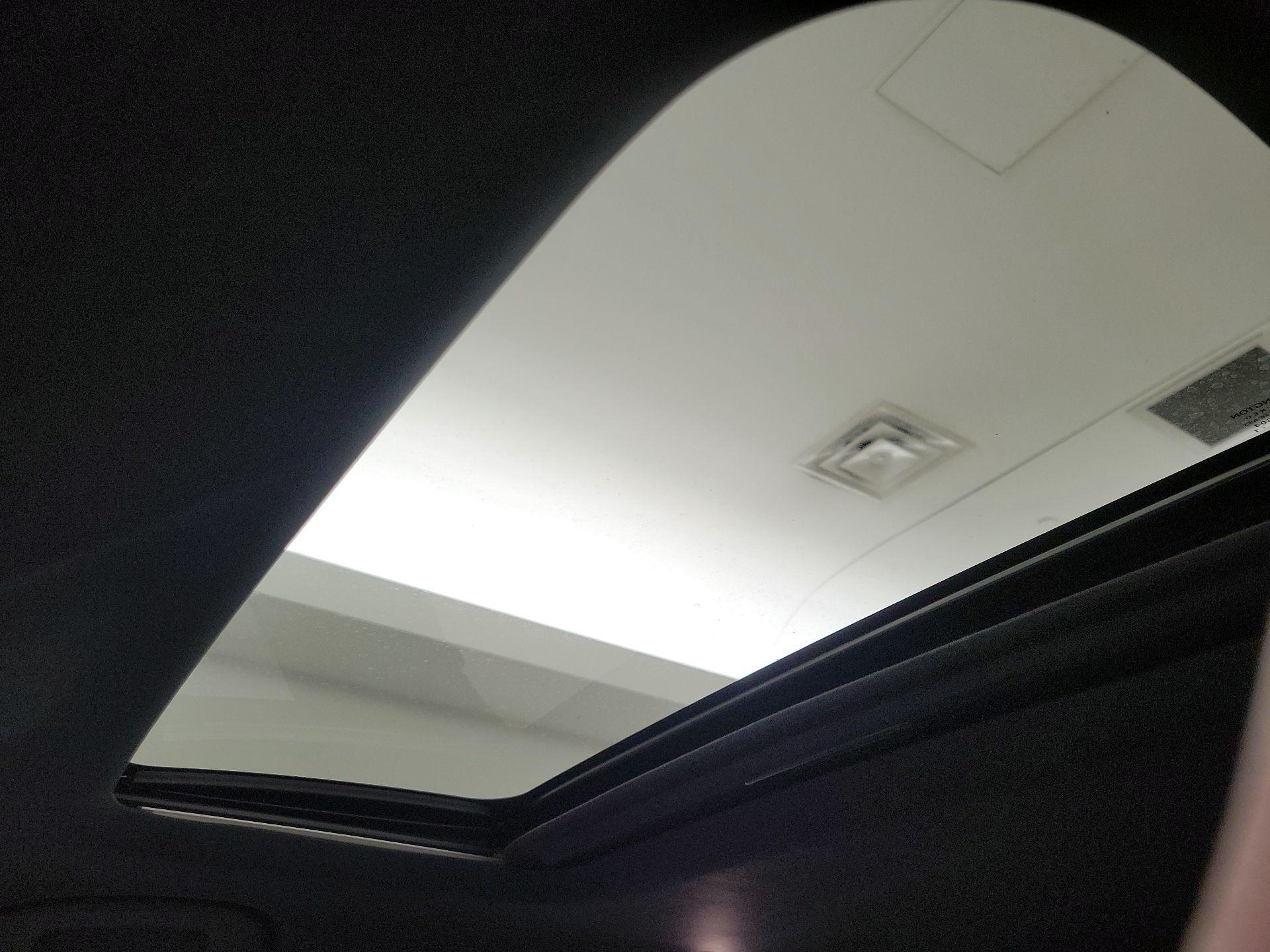 Thumbnail: 2022 INFINITI QX55 - 20