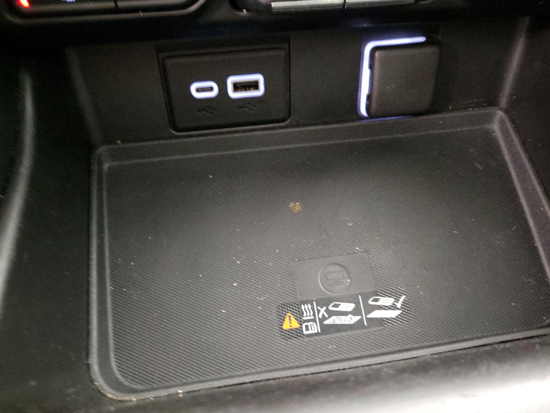 Thumbnail: 2021 Chevrolet Tahoe - 18