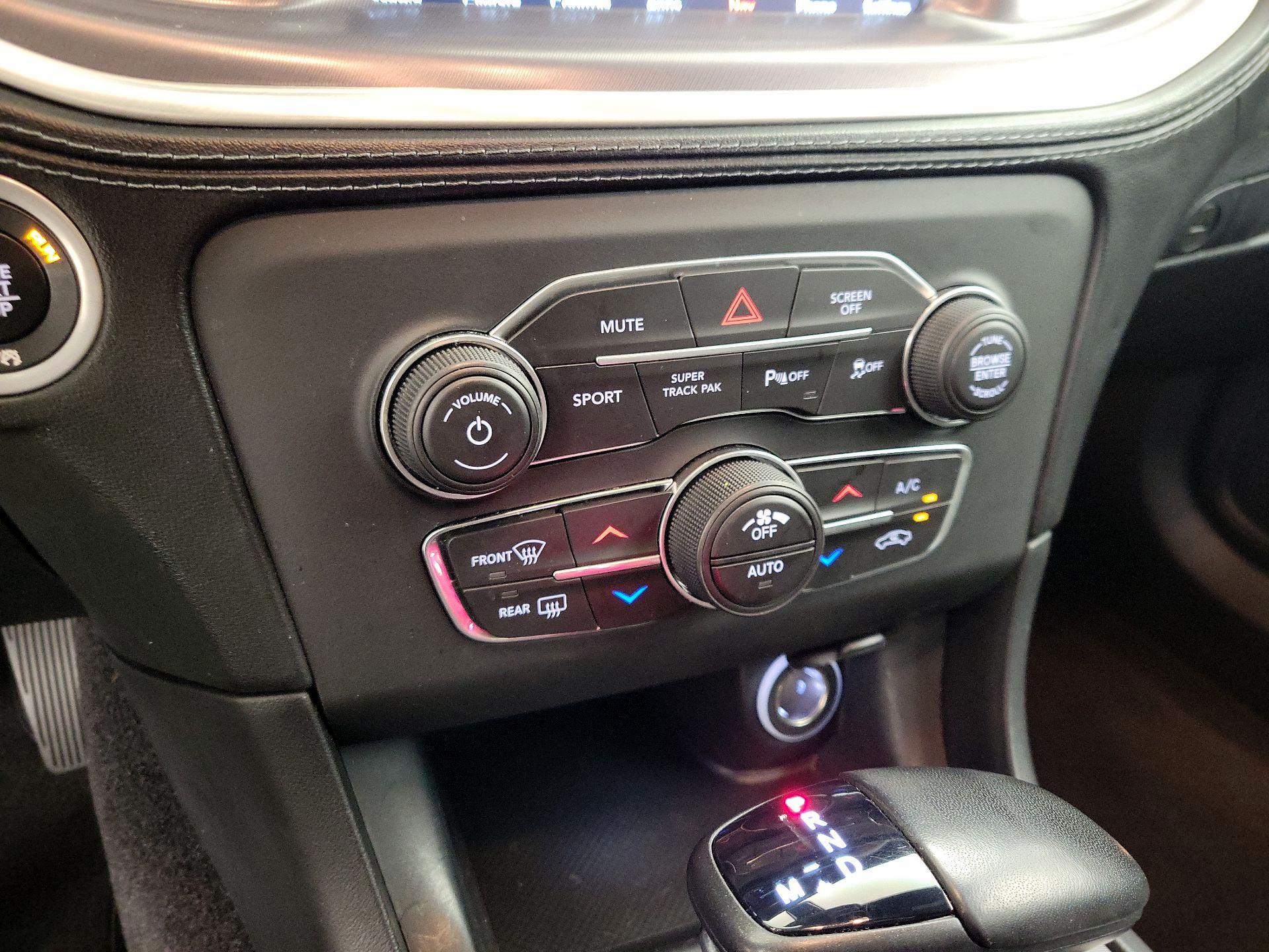 Thumbnail: 2020 Dodge Charger - 17