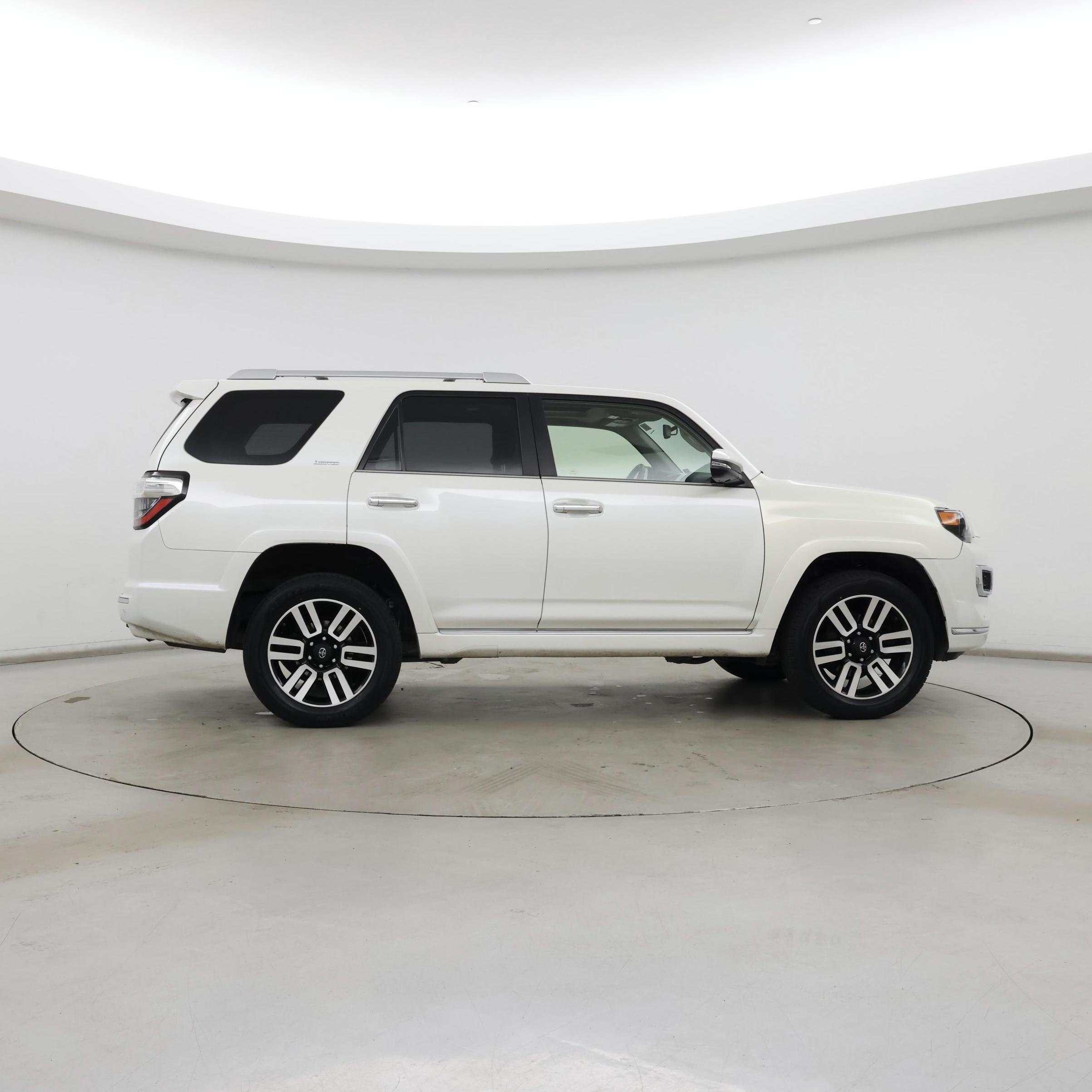 Thumbnail: 2019 Toyota 4Runner - 7