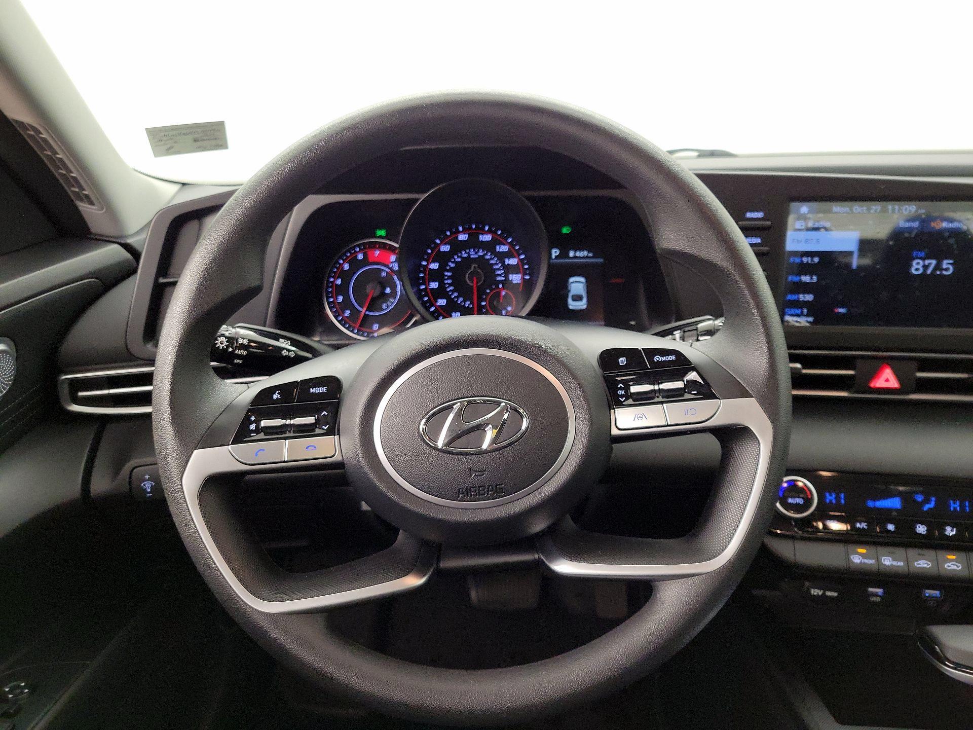 Thumbnail: 2023 Hyundai Elantra - 10