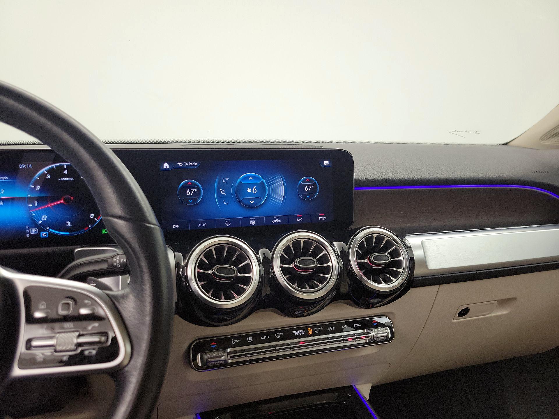 Thumbnail: 2022 Mercedes-Benz GLB - 16