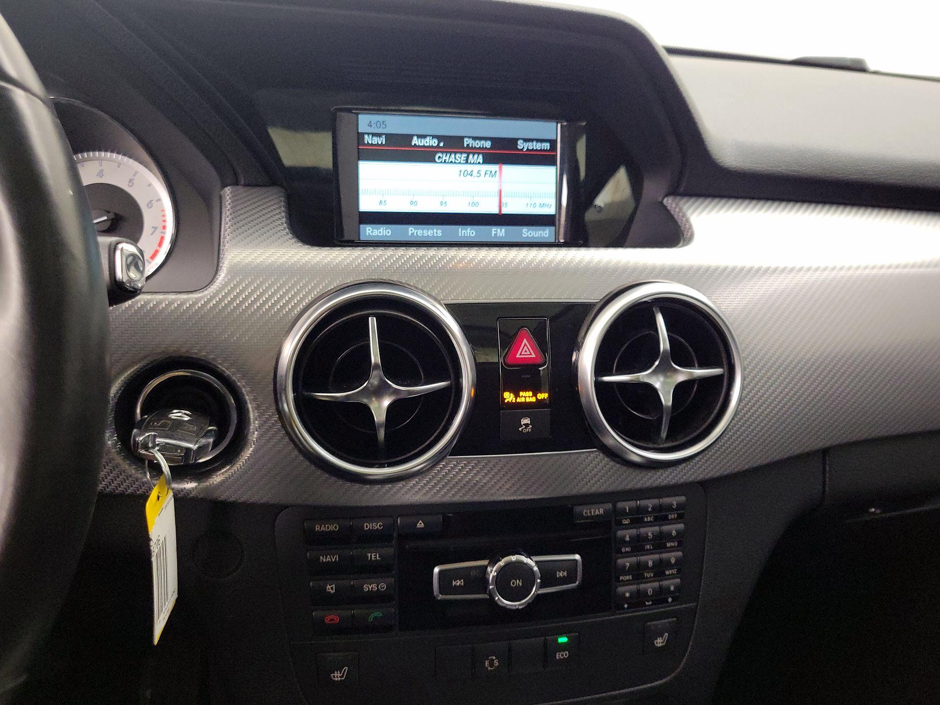 Thumbnail: 2015 Mercedes-Benz GLK - 15