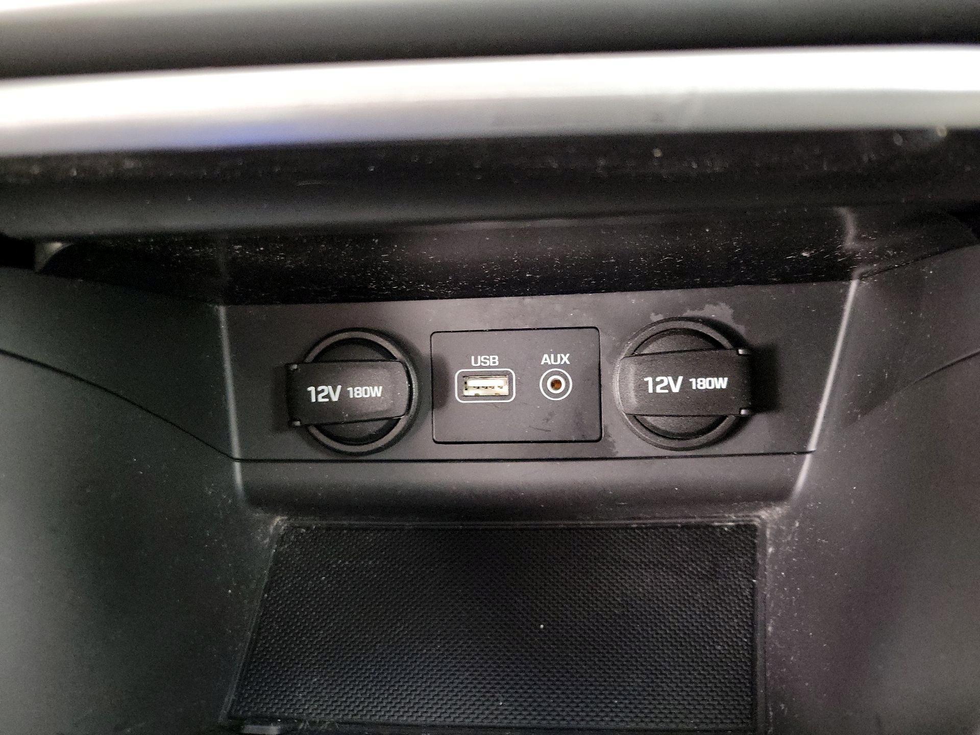 Thumbnail: 2017 Hyundai Sonata - 18