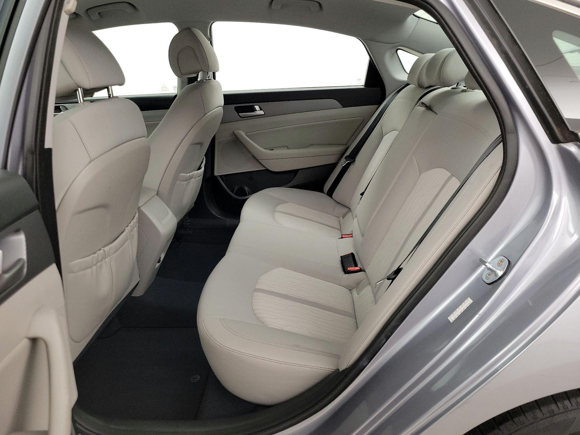 Thumbnail: 2017 Hyundai Sonata - 19